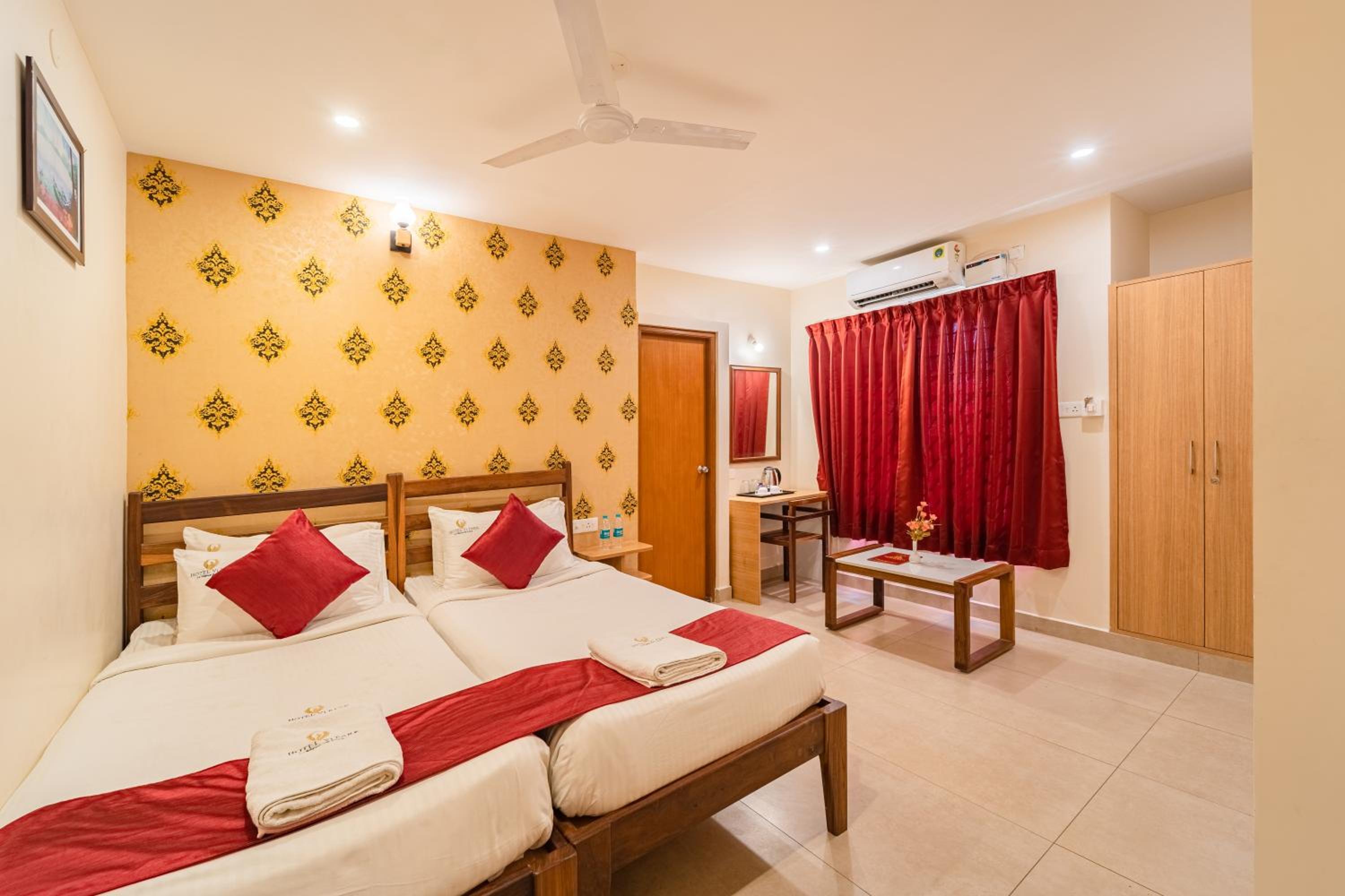 Deluxe Twin Room - Photo 14