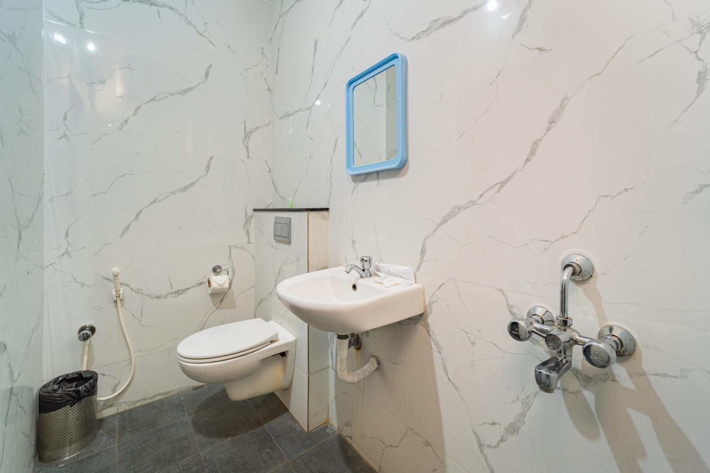 Superior Queen Room - Photo 16