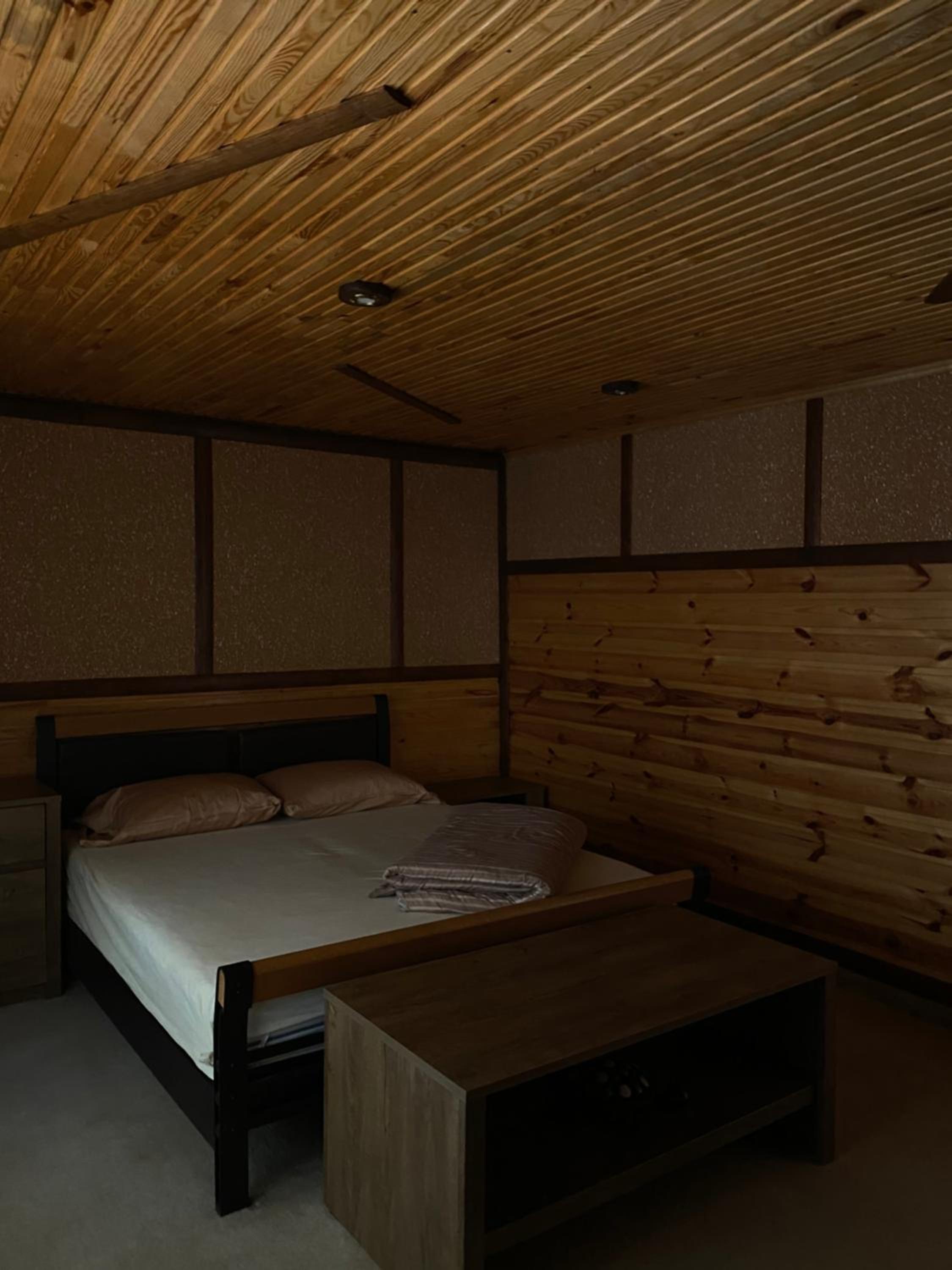 Deluxe Queen Room with Two Queen Beds photo 1