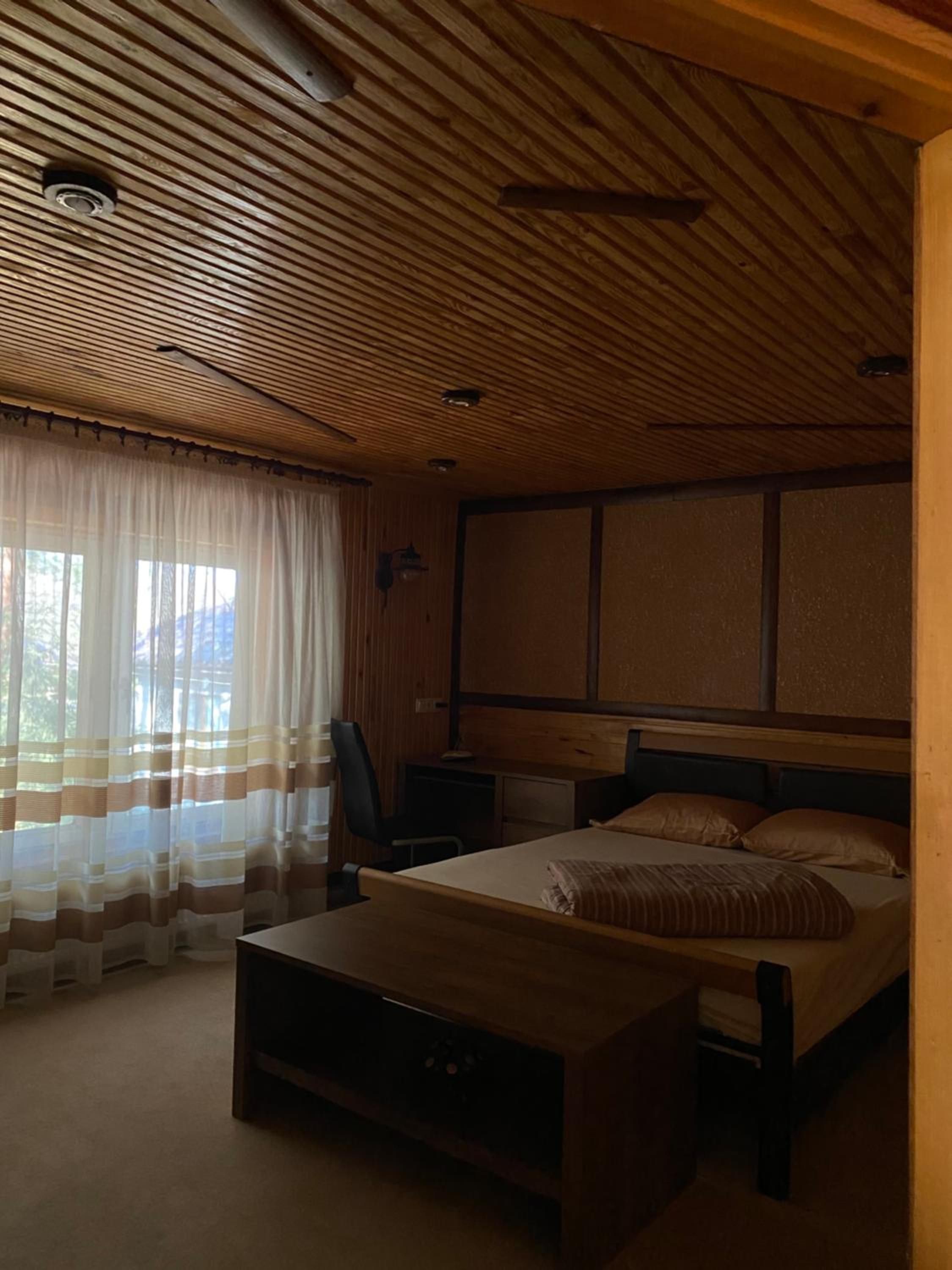 Deluxe Queen Room with Two Queen Beds photo 2