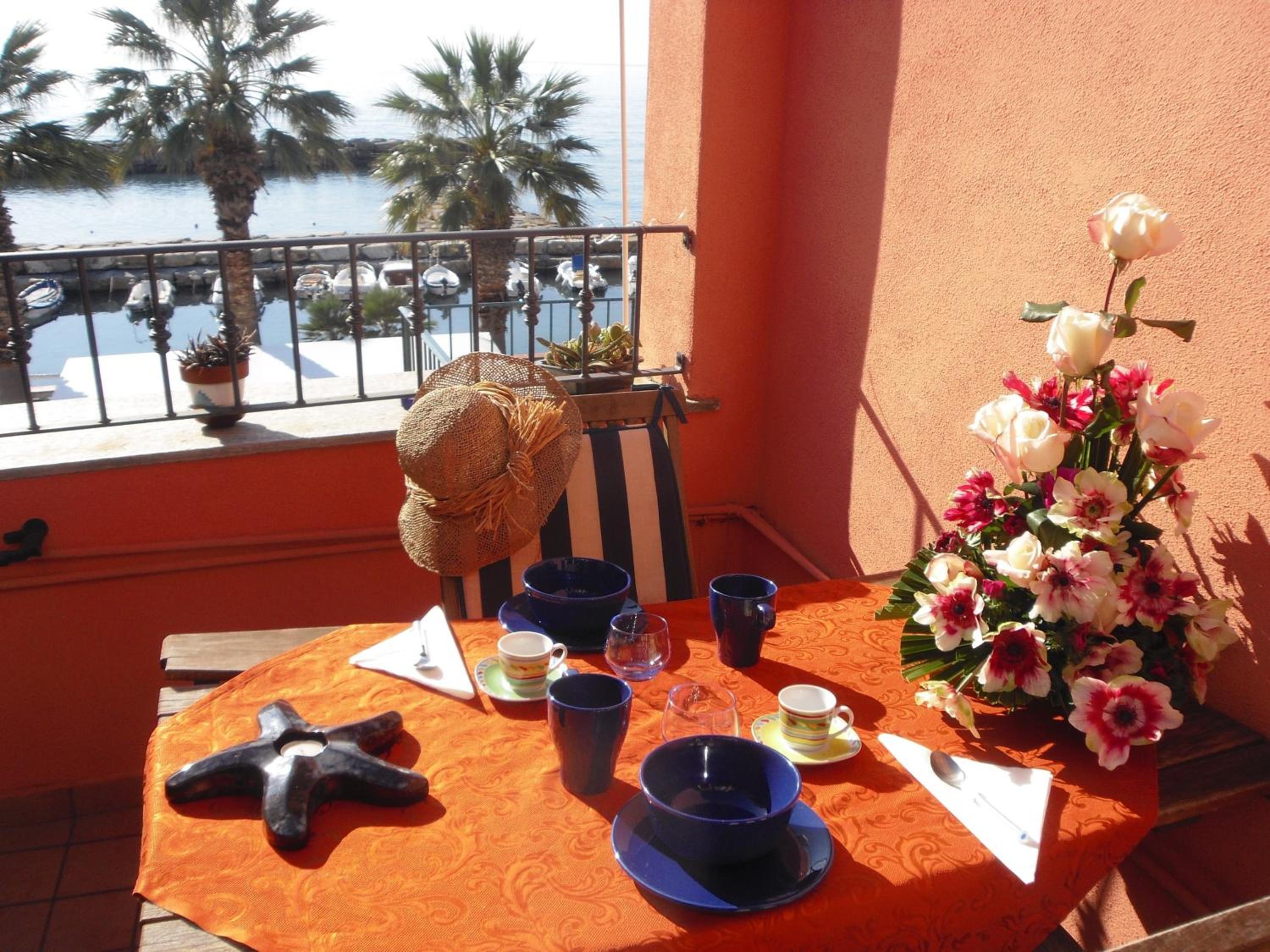 Studio Apartment with Sea View - Photo 13