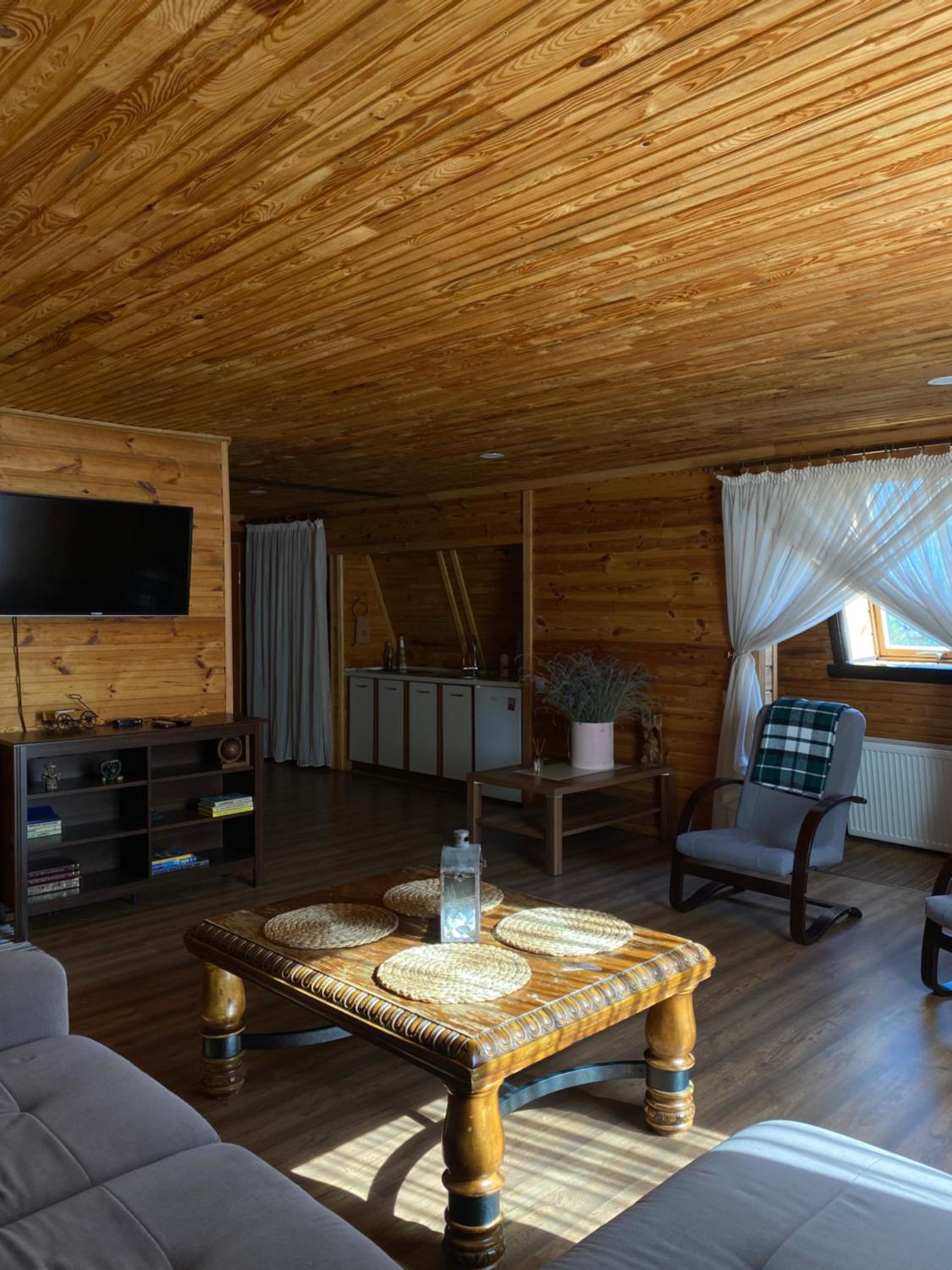Deluxe Queen Room with Two Queen Beds photo 3