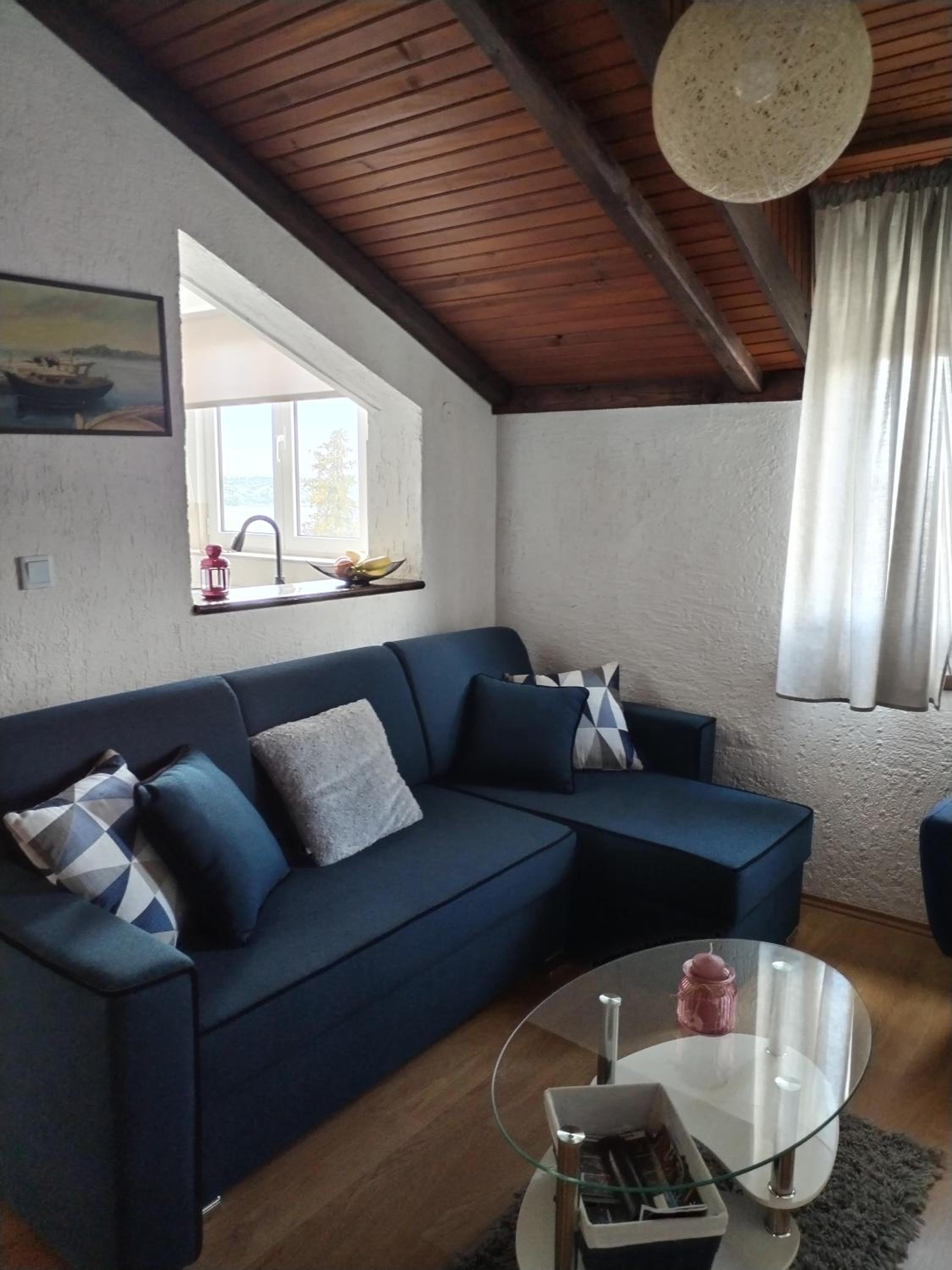 Apartment with Sea View - Photo 15