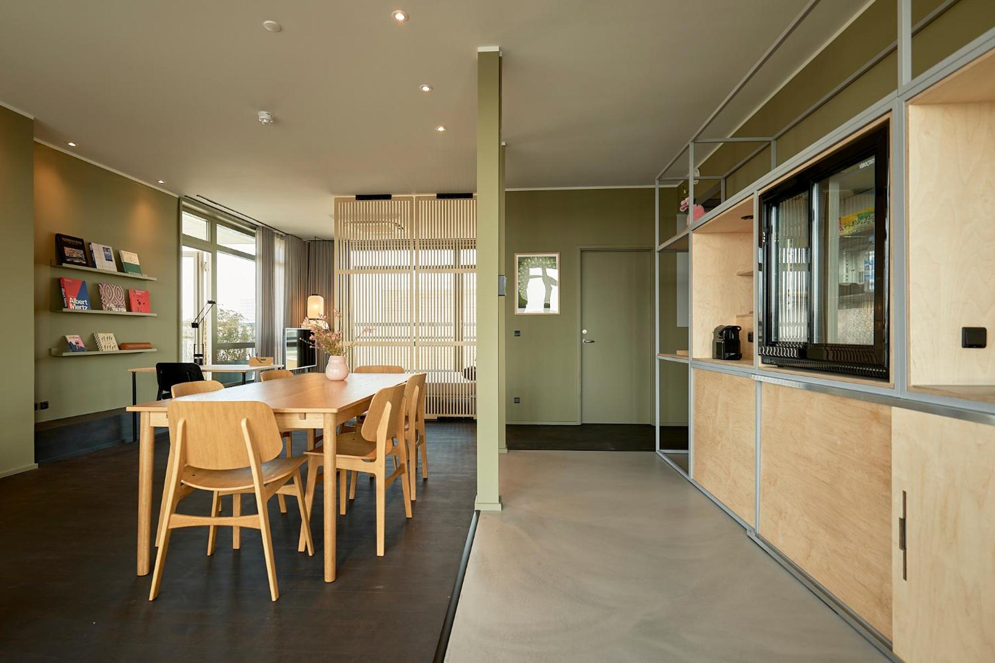 Suite with Balcony - Photo 20