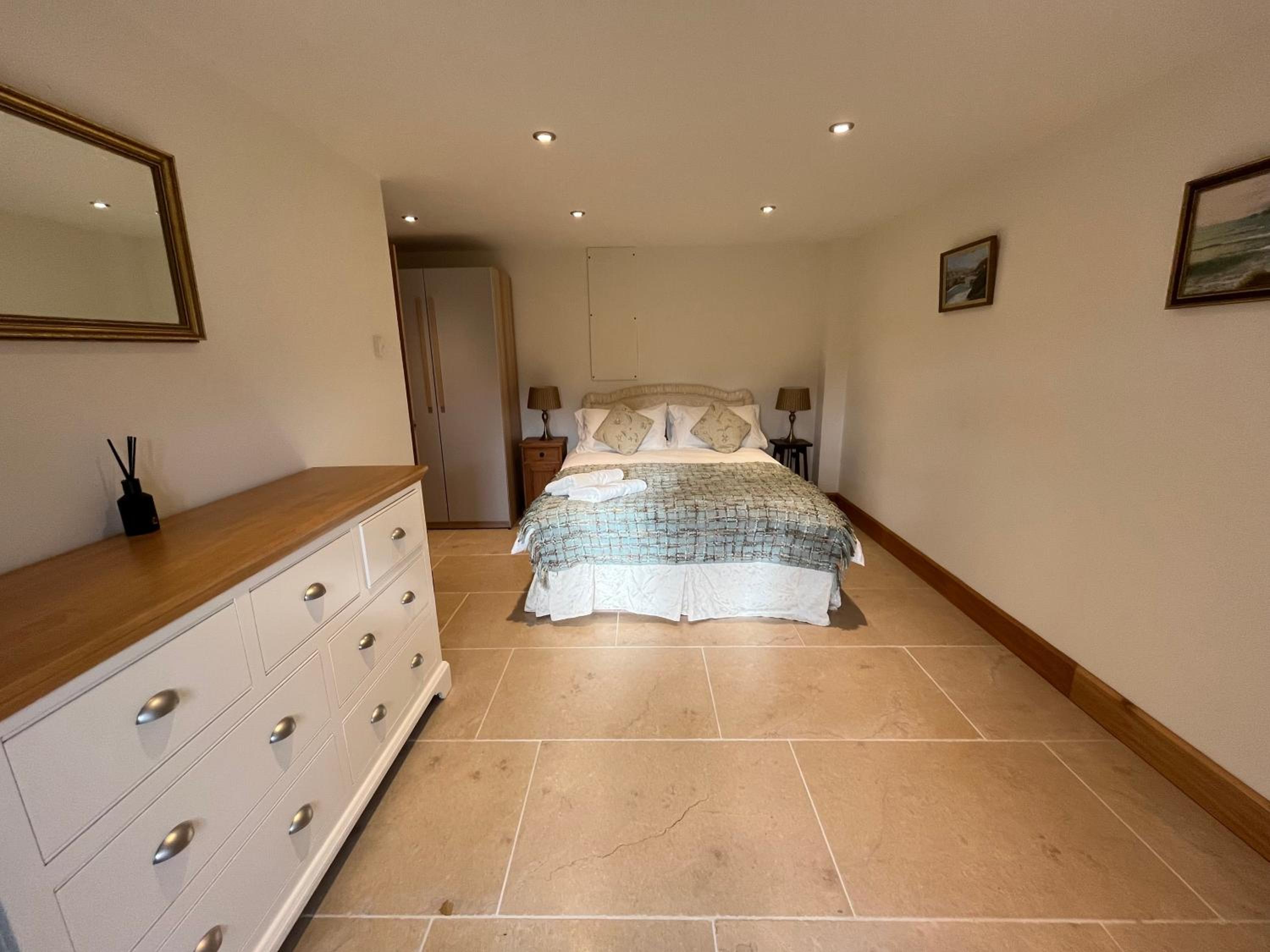 Three-Bedroom House photo 3