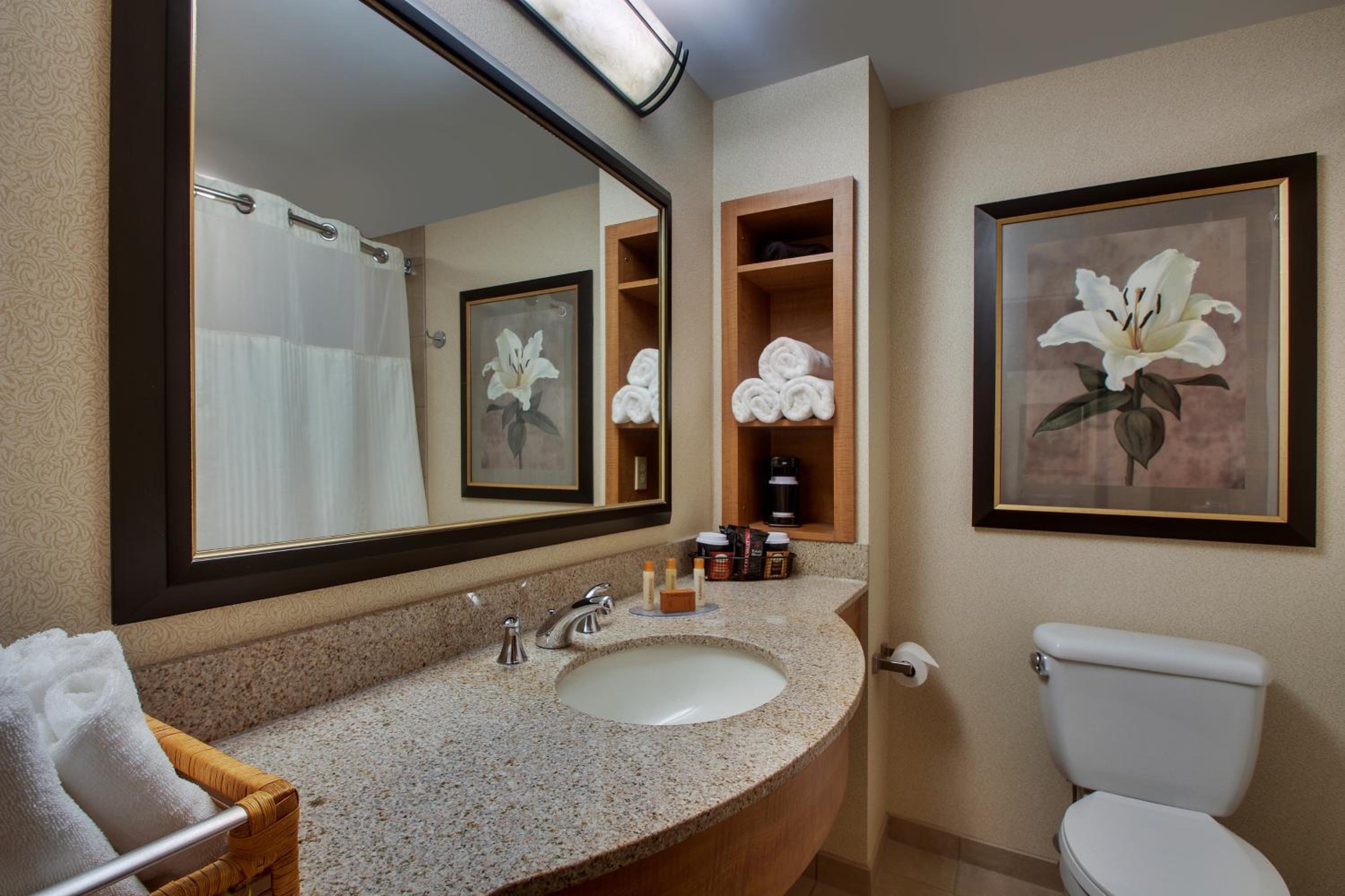 Deluxe King Room - Photo 2