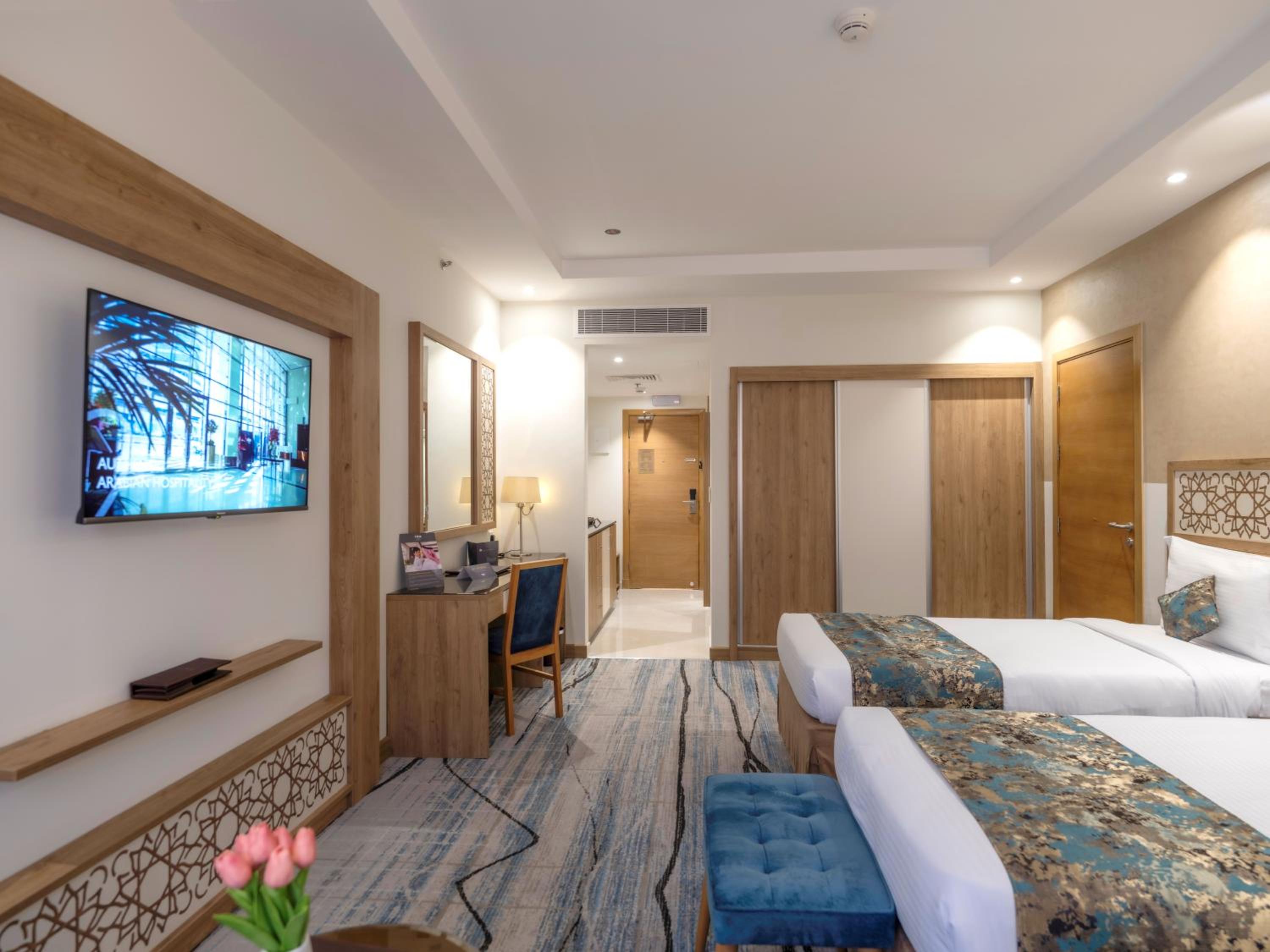 Deluxe Twin Room - Photo 6