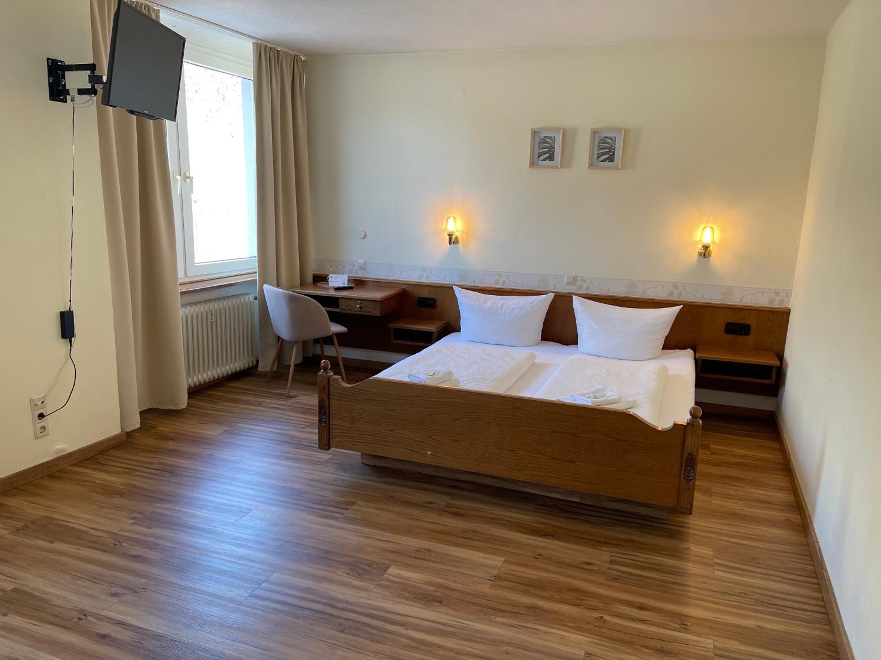 Classic Triple Room with River View 