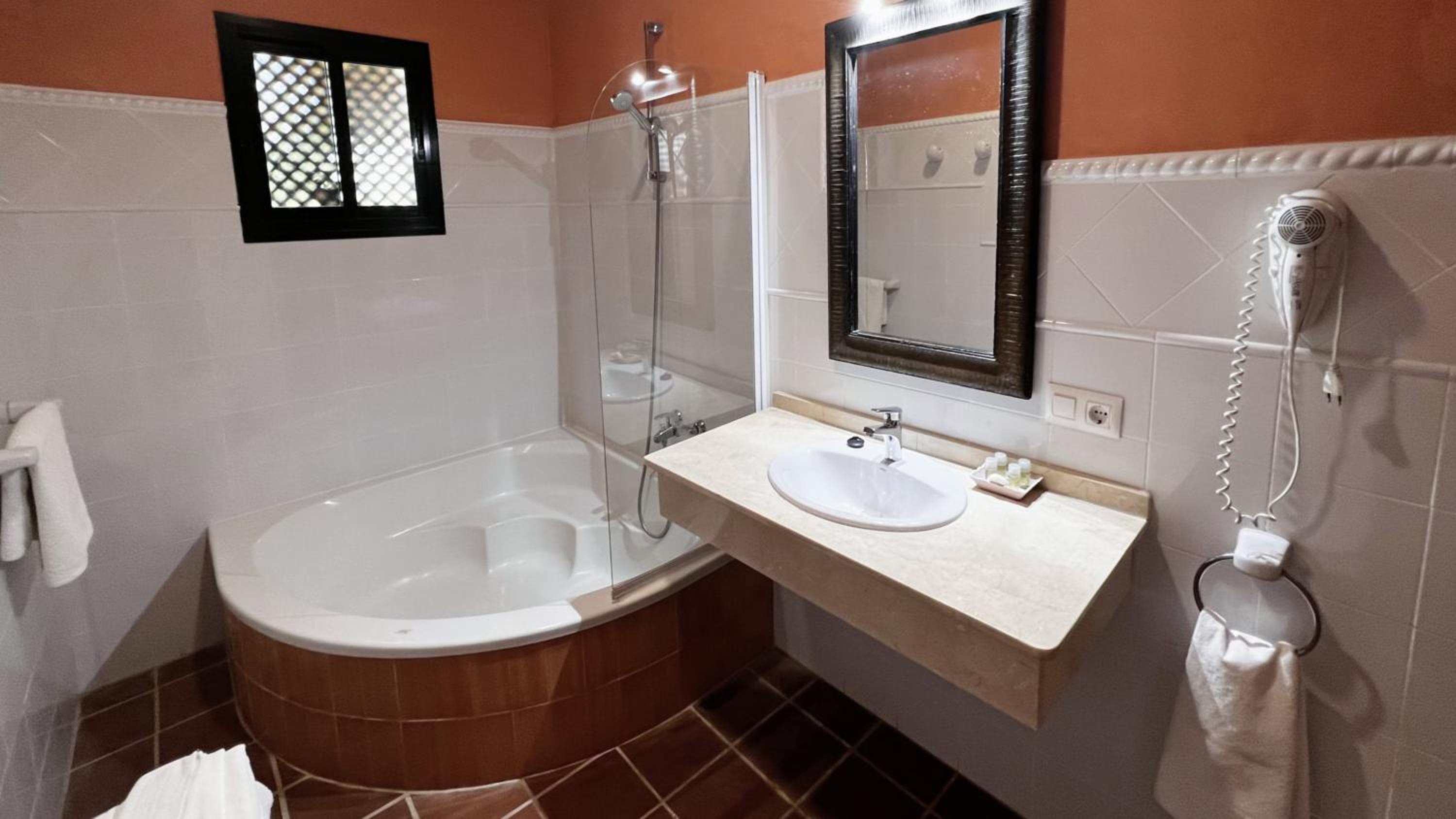 Junior Suite - Photo 11