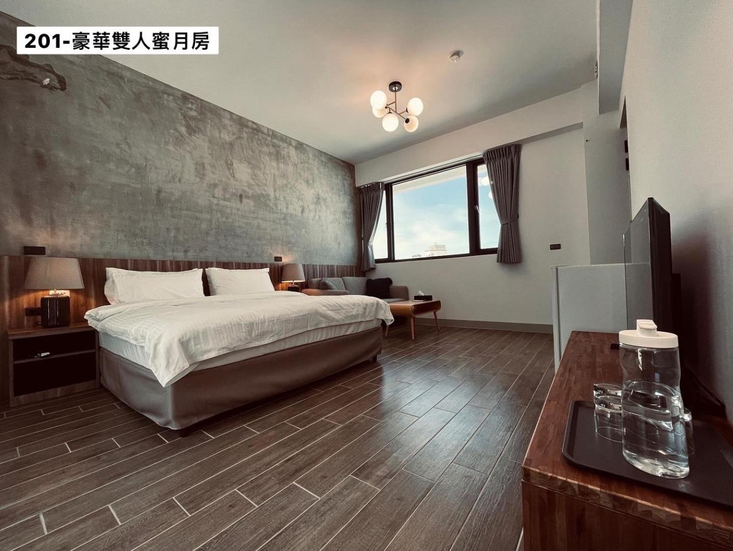 Deluxe Double Room with Balcony and Sea View photo 2