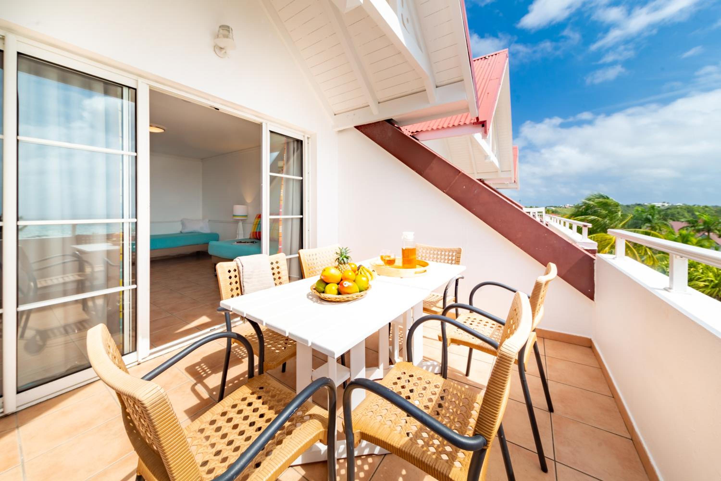 Two-Bedroom Apartment (6 People) -  Sea View photo 2