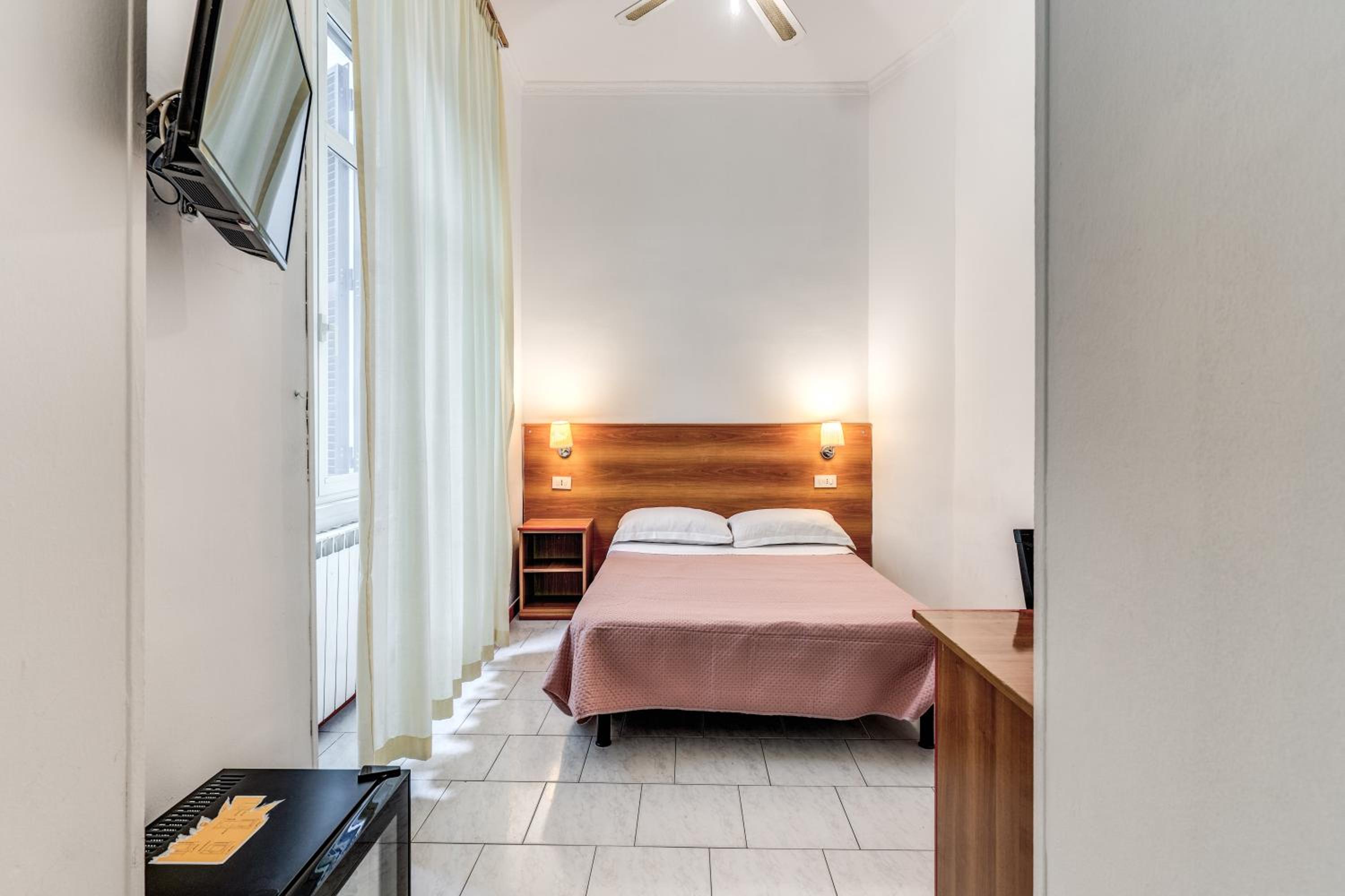 Double Room photo 3
