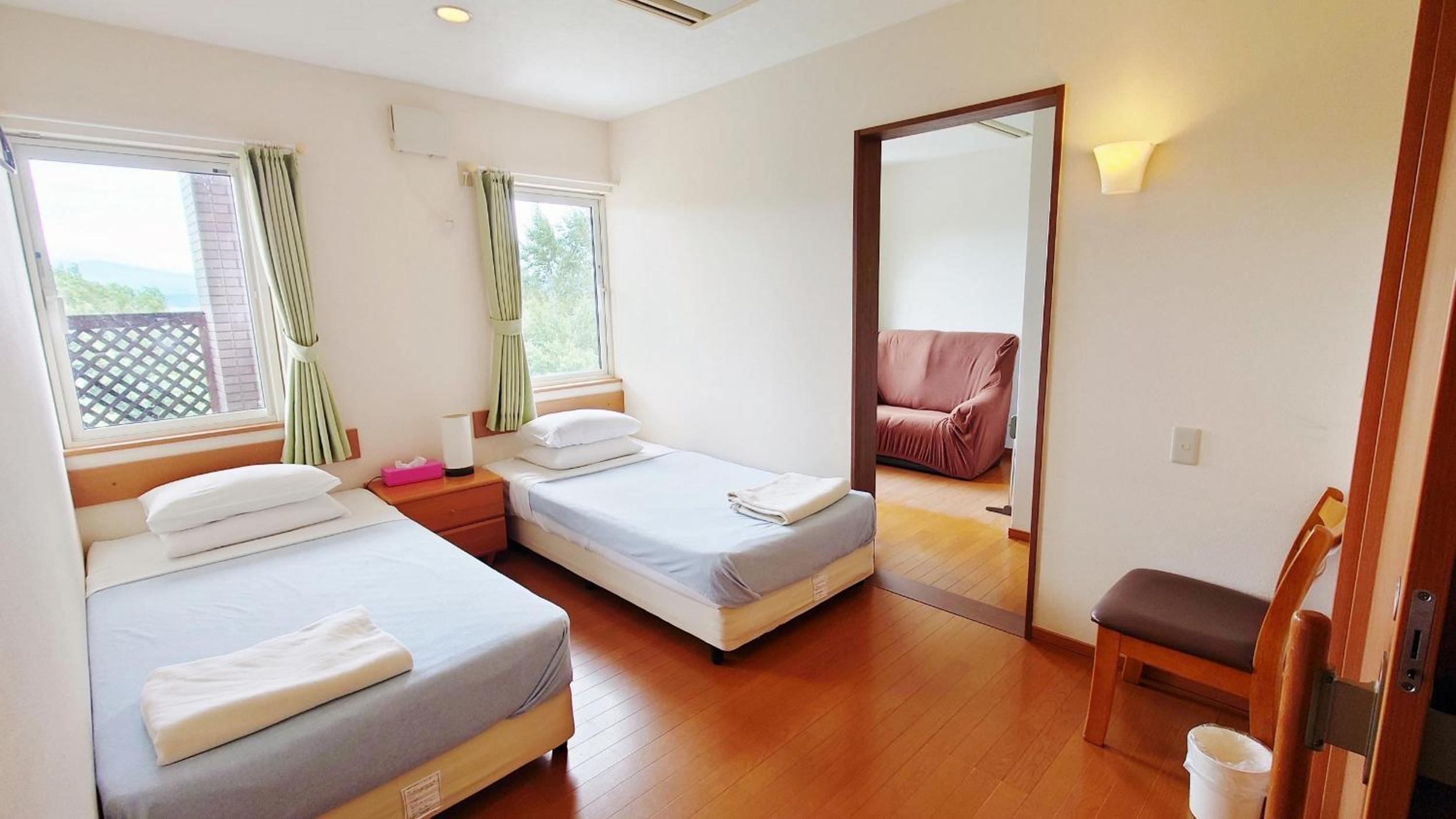 Twin Room - Photo 1