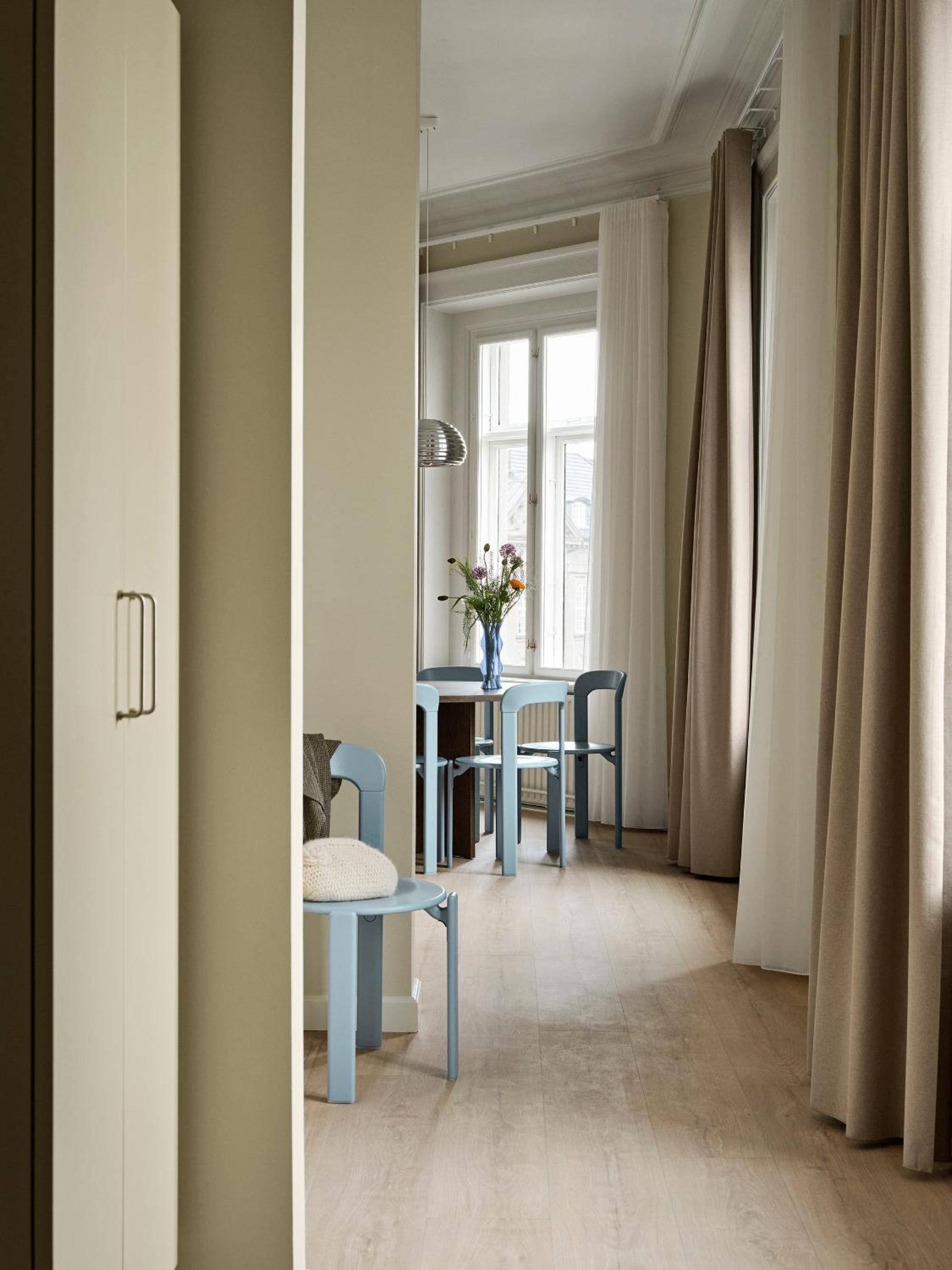 Two-Bedroom Apartment thumbnail 5