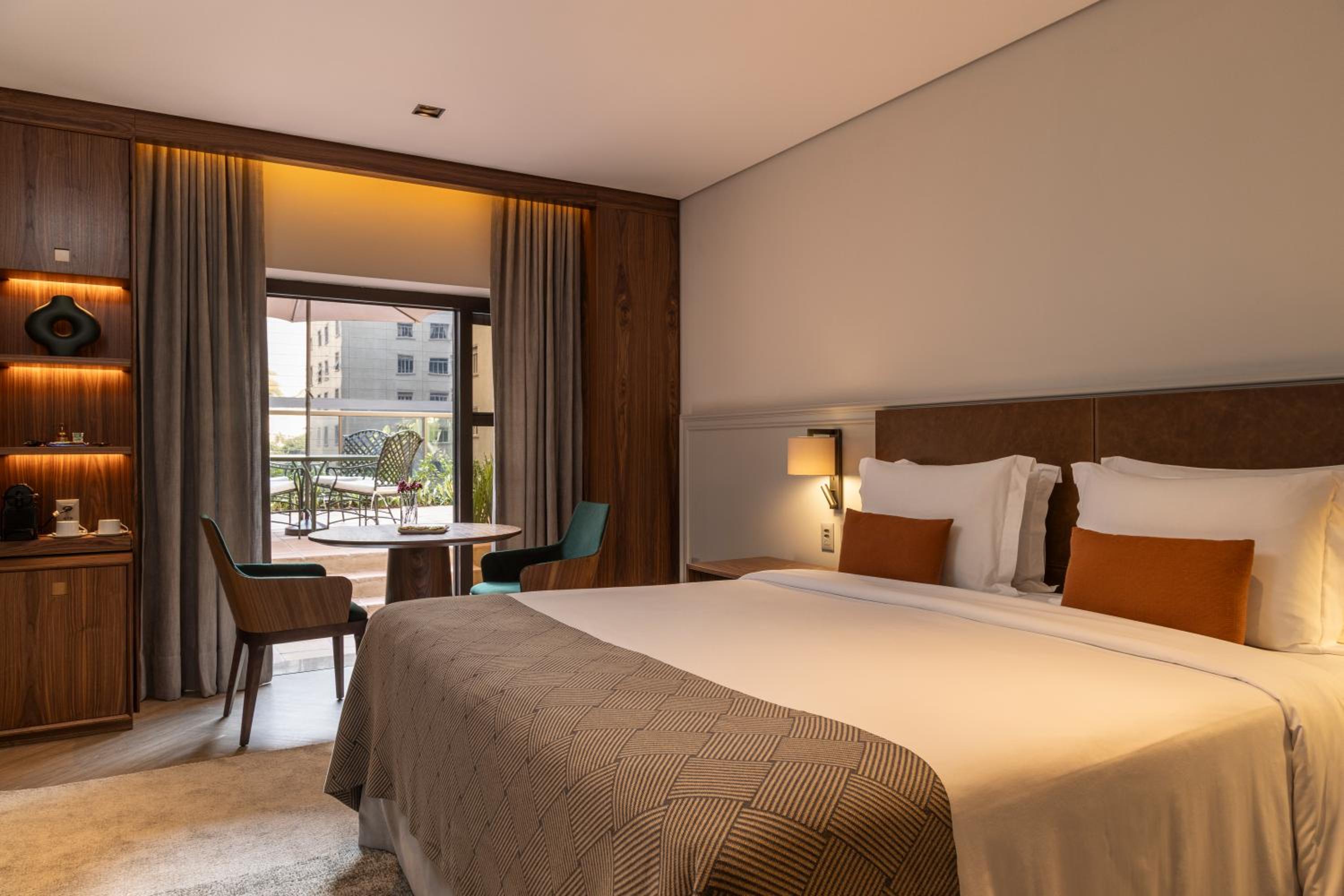Executive Double Room with Balcony - Photo 1