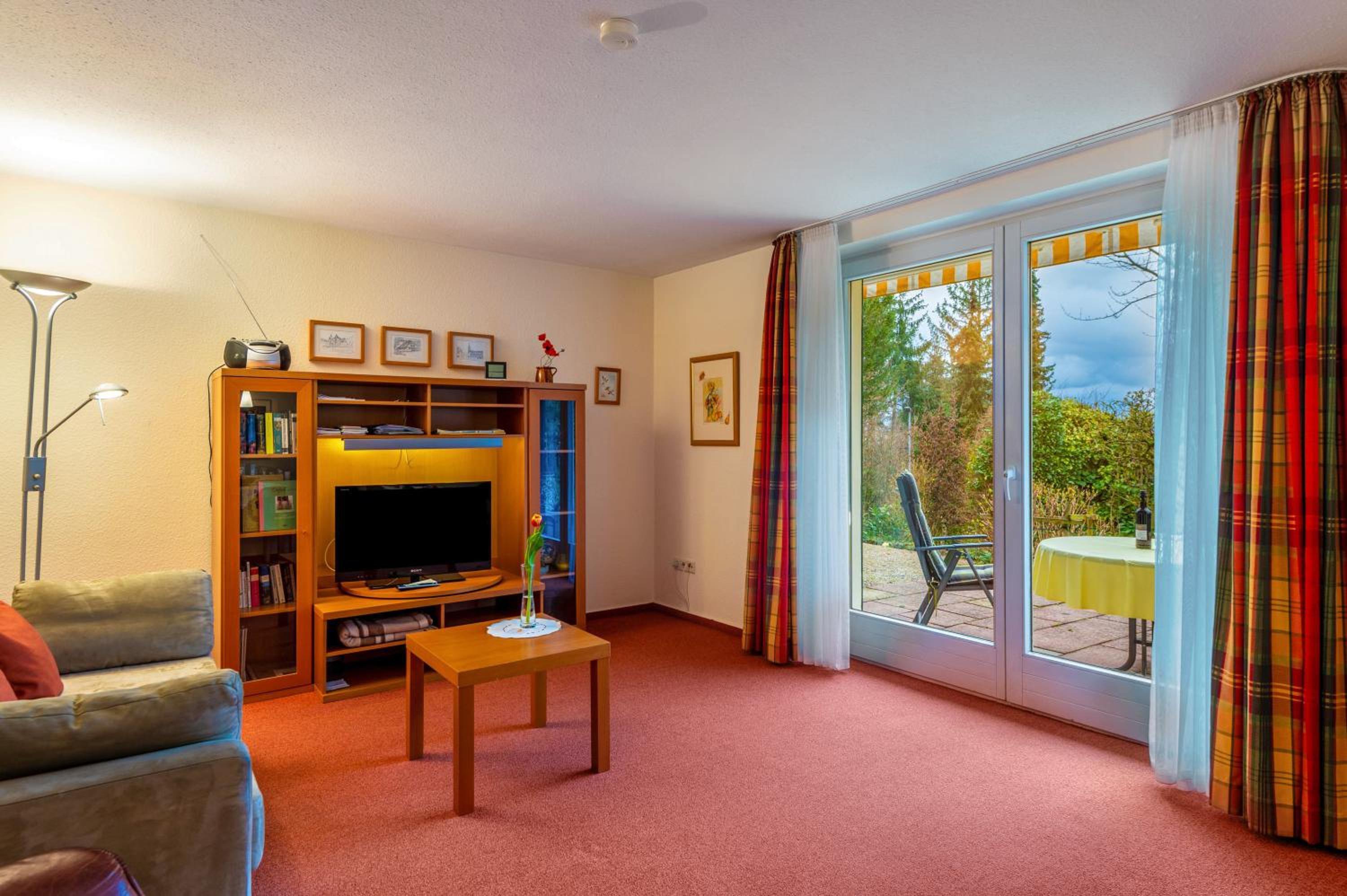 One-Bedroom Apartment with Garden View photo 1