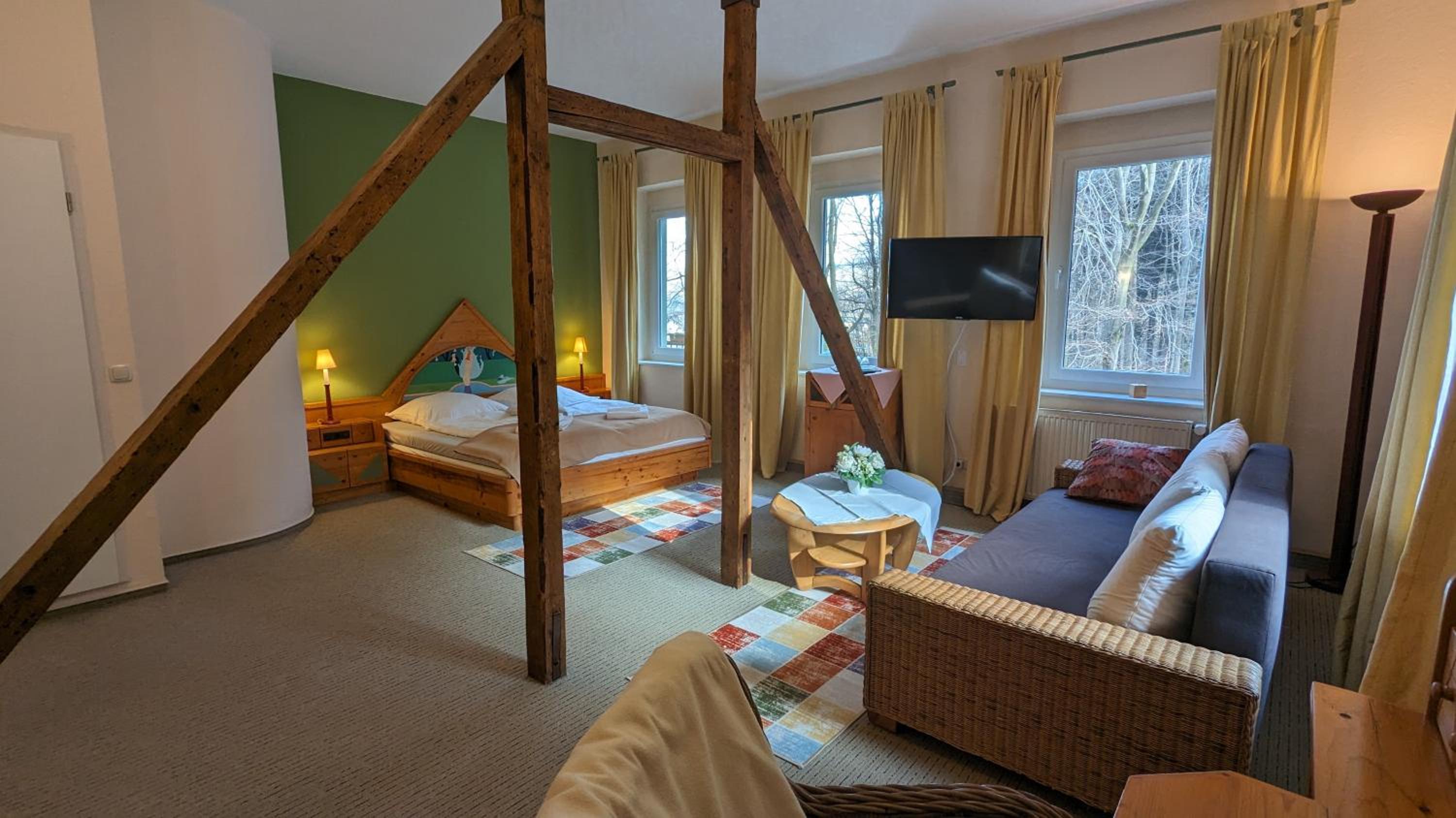 Large Double Room photo 1