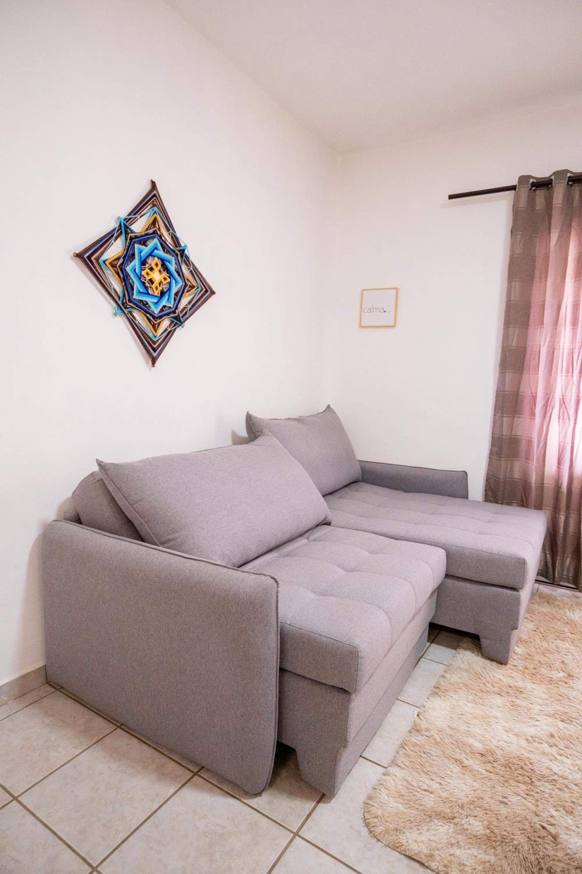 Five-Bedroom House photo 3