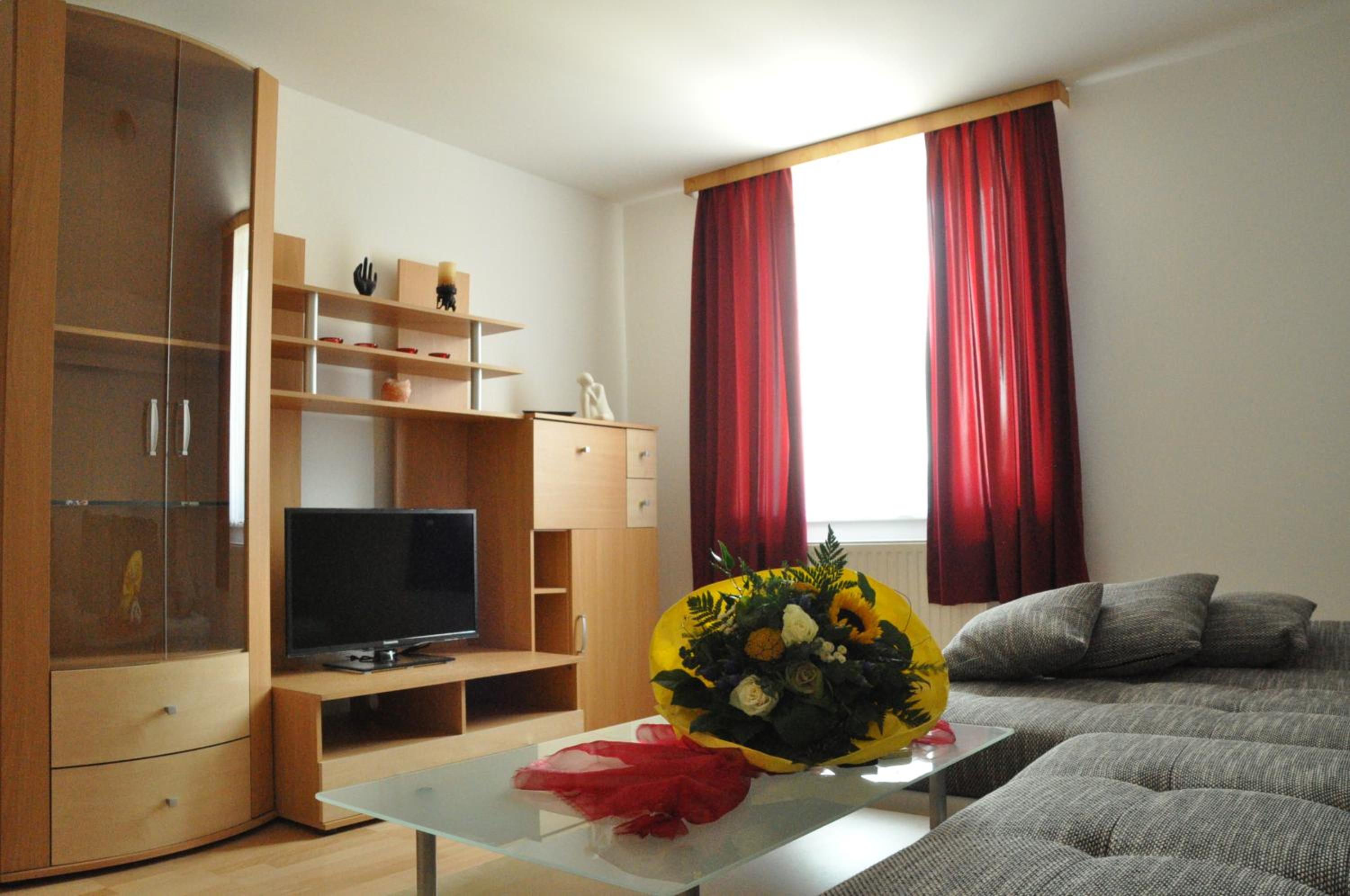 Apartment with Balcony photo 1