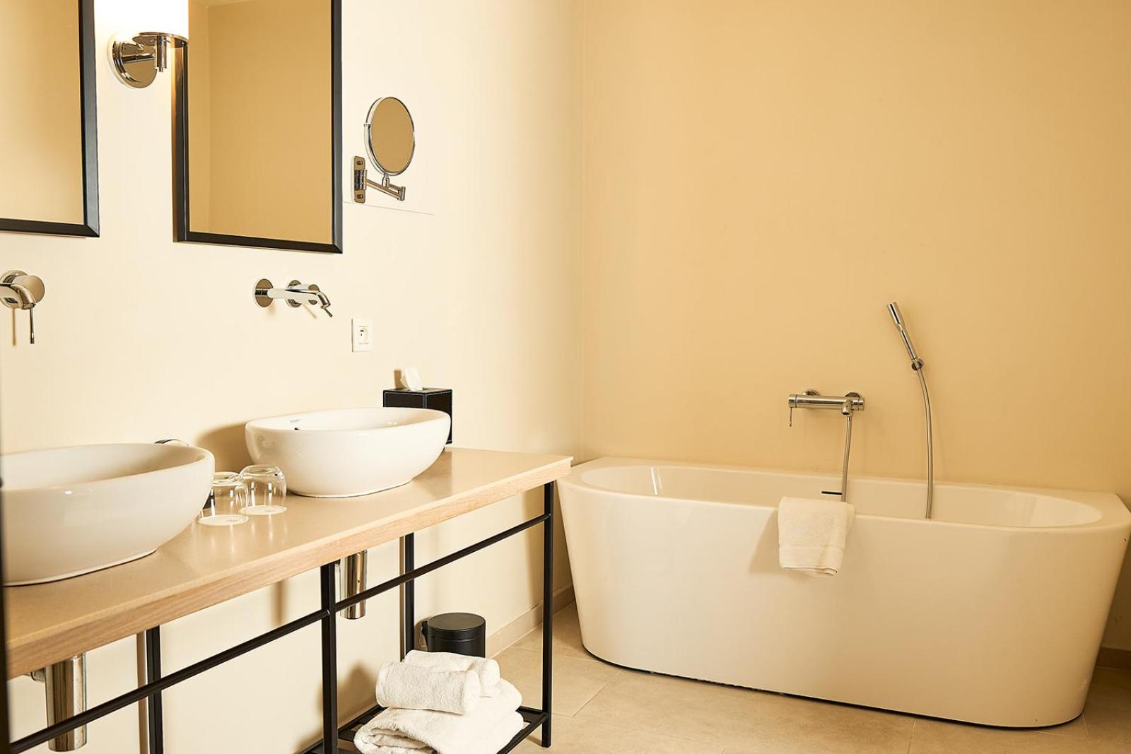 Luxury Suite photo 3