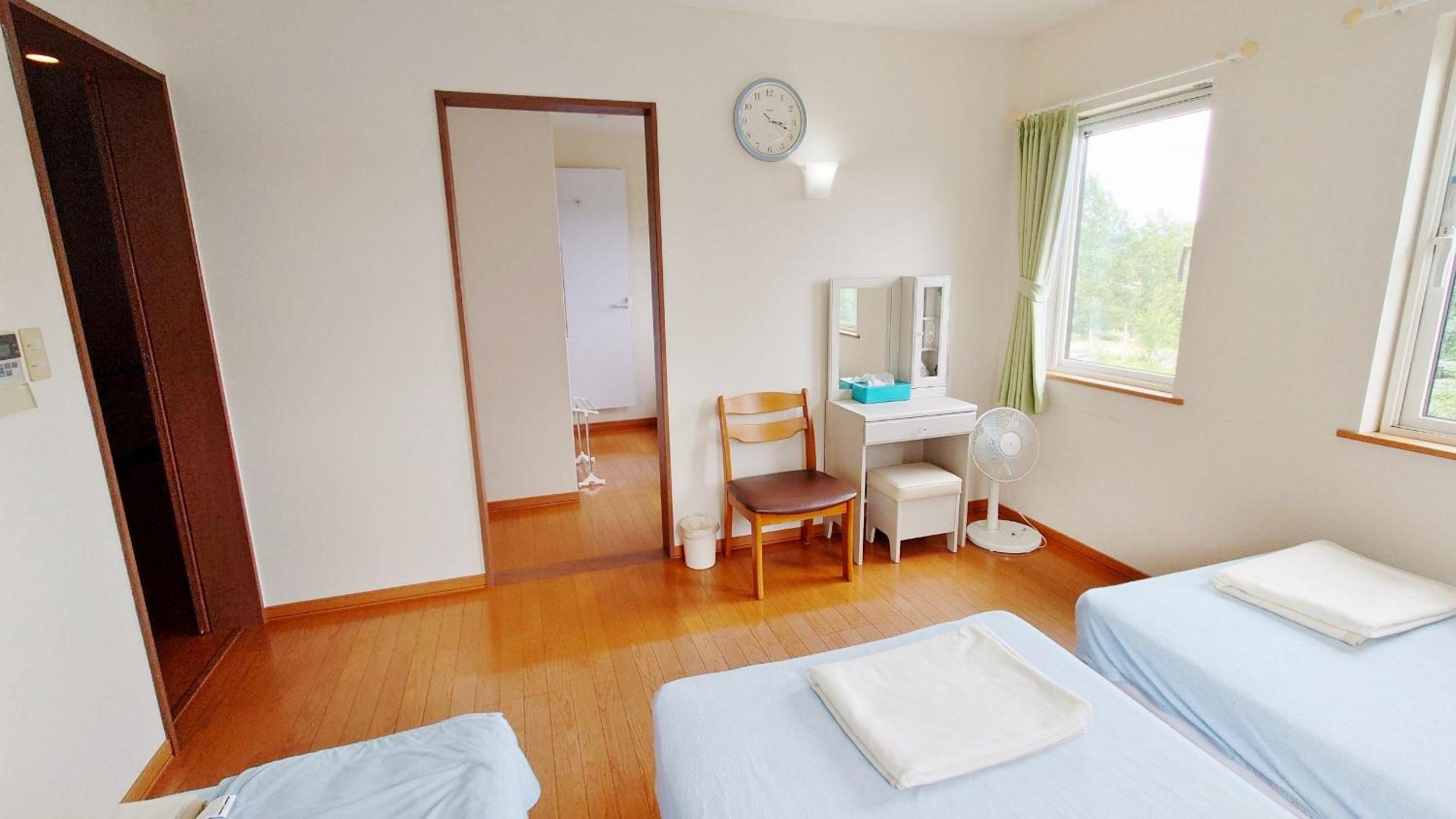 Triple Room - Photo 1