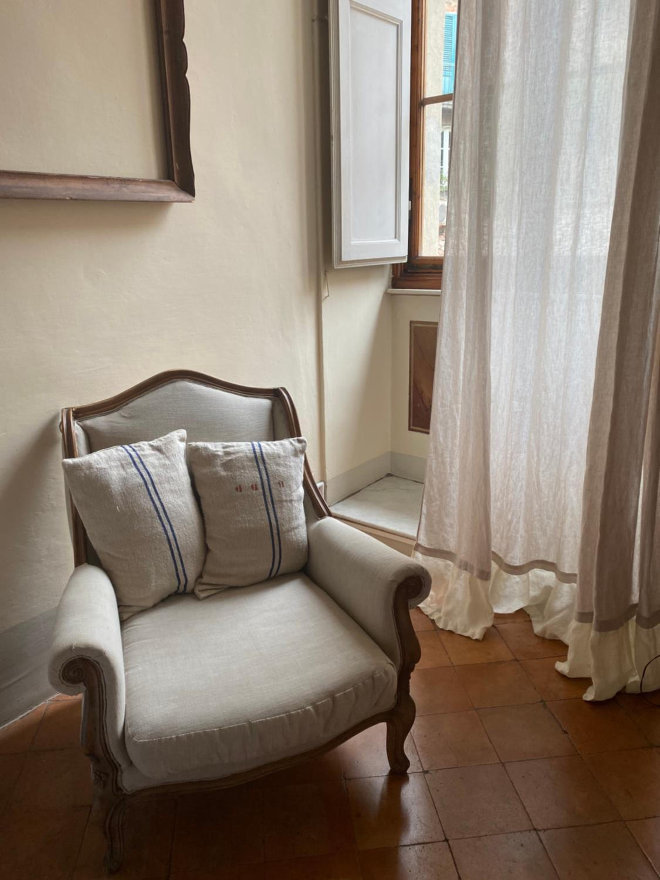 Large Double Room - Photo 11