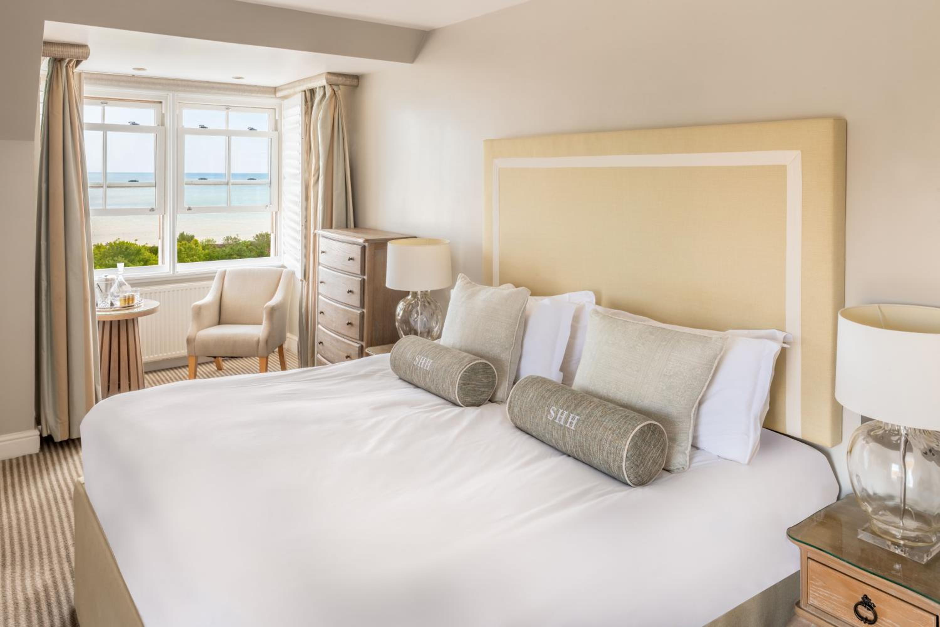 Superior Twin Room with Sea View and Balcony photo 2