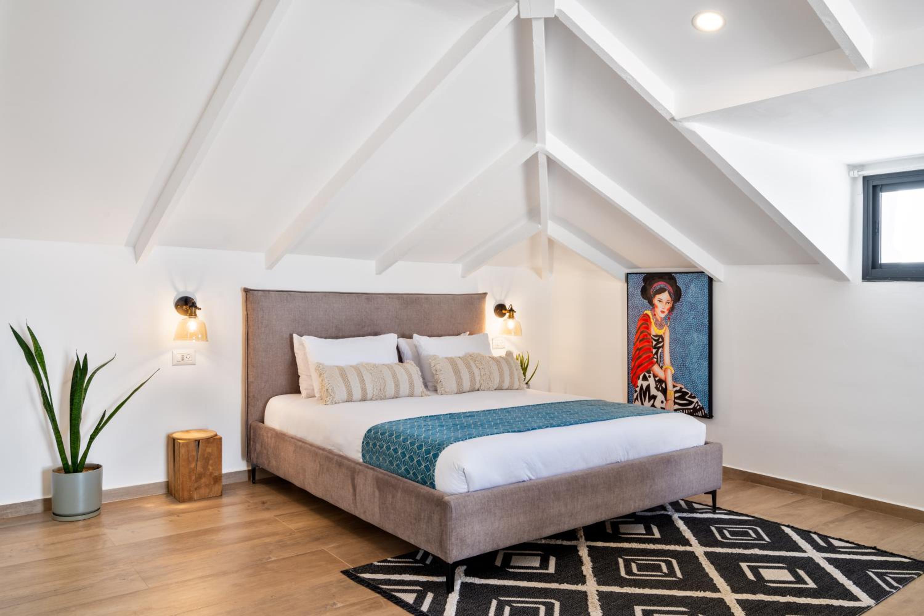 King Suite with Spa Bath and View photo 1
