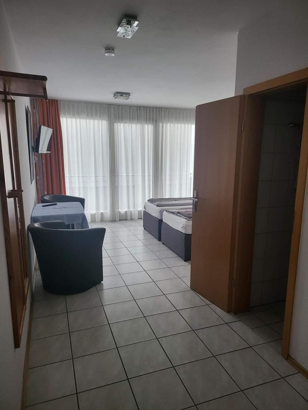 Double Room with Balcony (2 Adults + 1 Child) photo 3