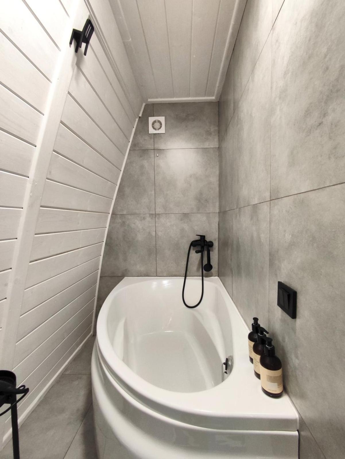 One-Bedroom House photo 2