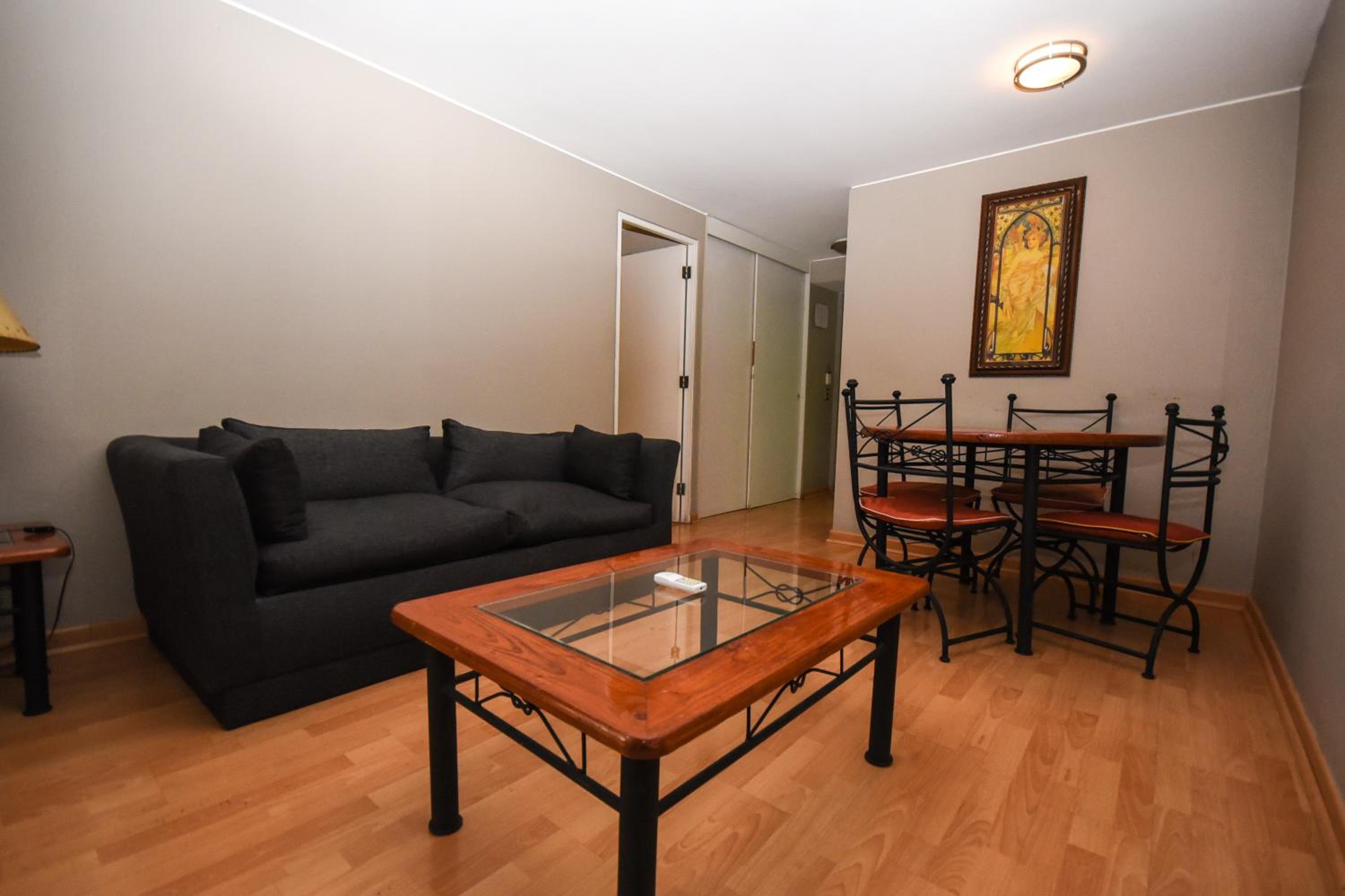 One-Bedroom Apartment - Photo 2