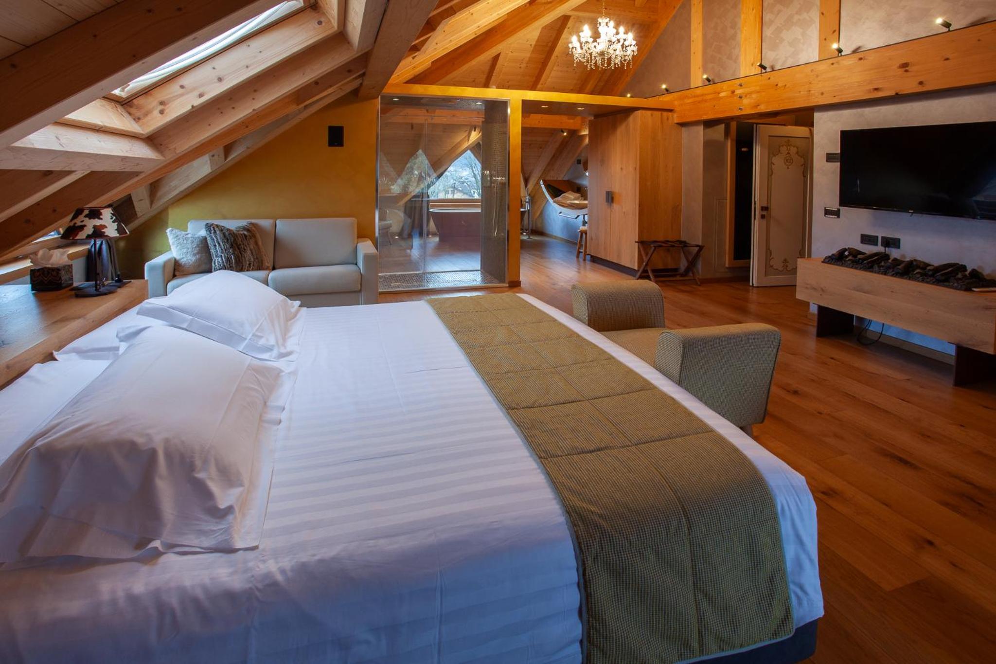 Suite - Photo 5