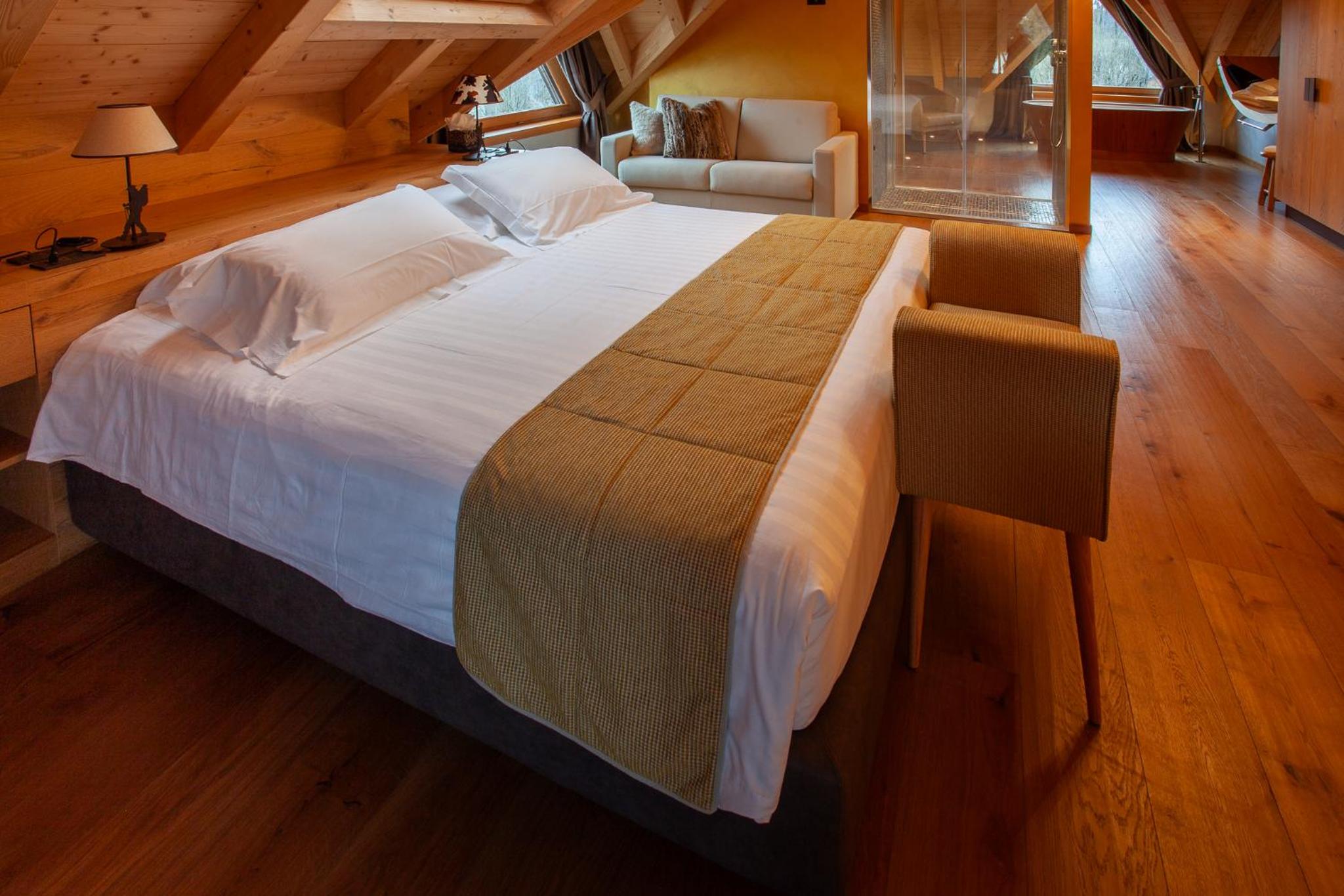 Suite - Photo 6