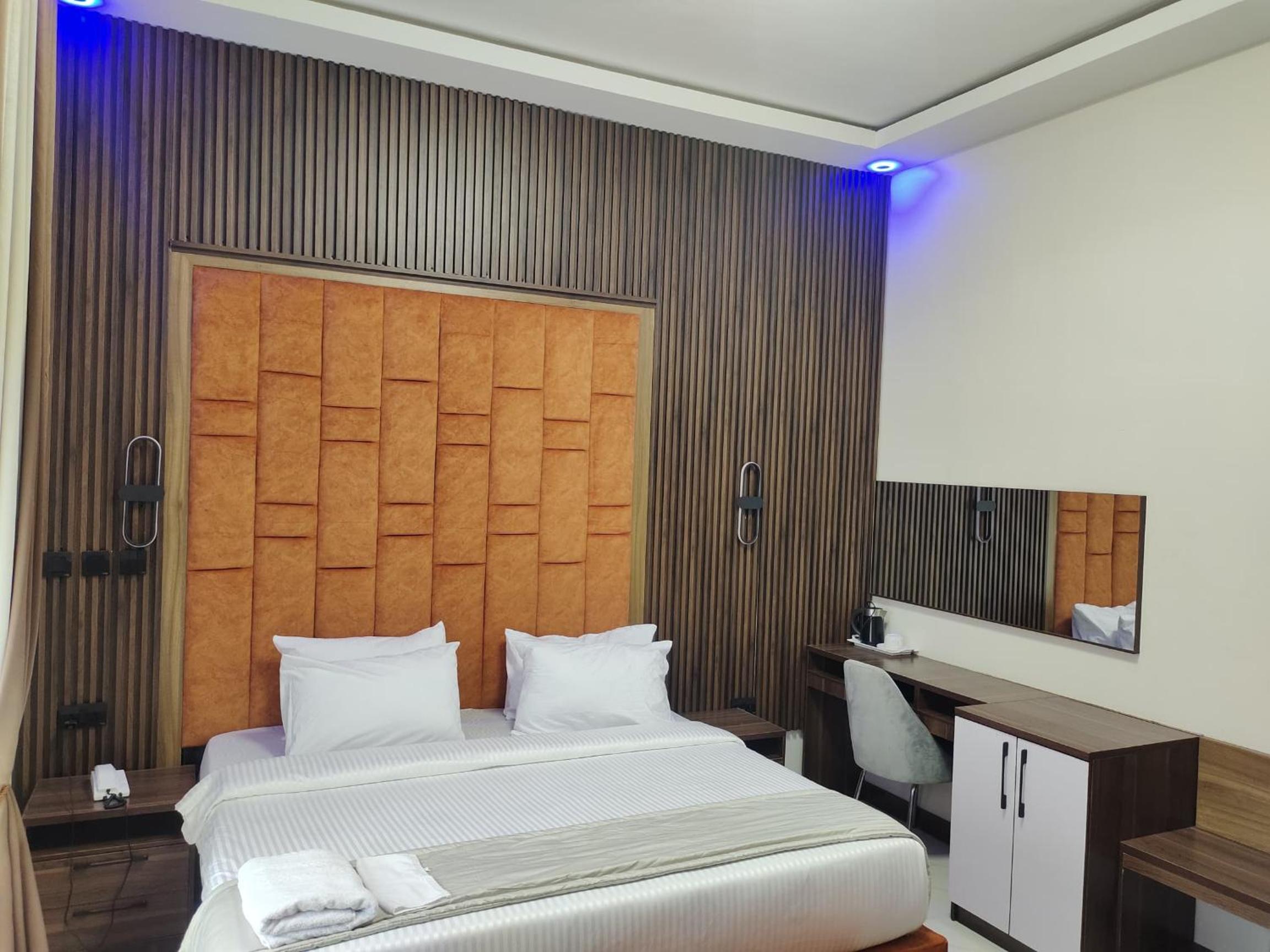 Deluxe Double Room photo 3