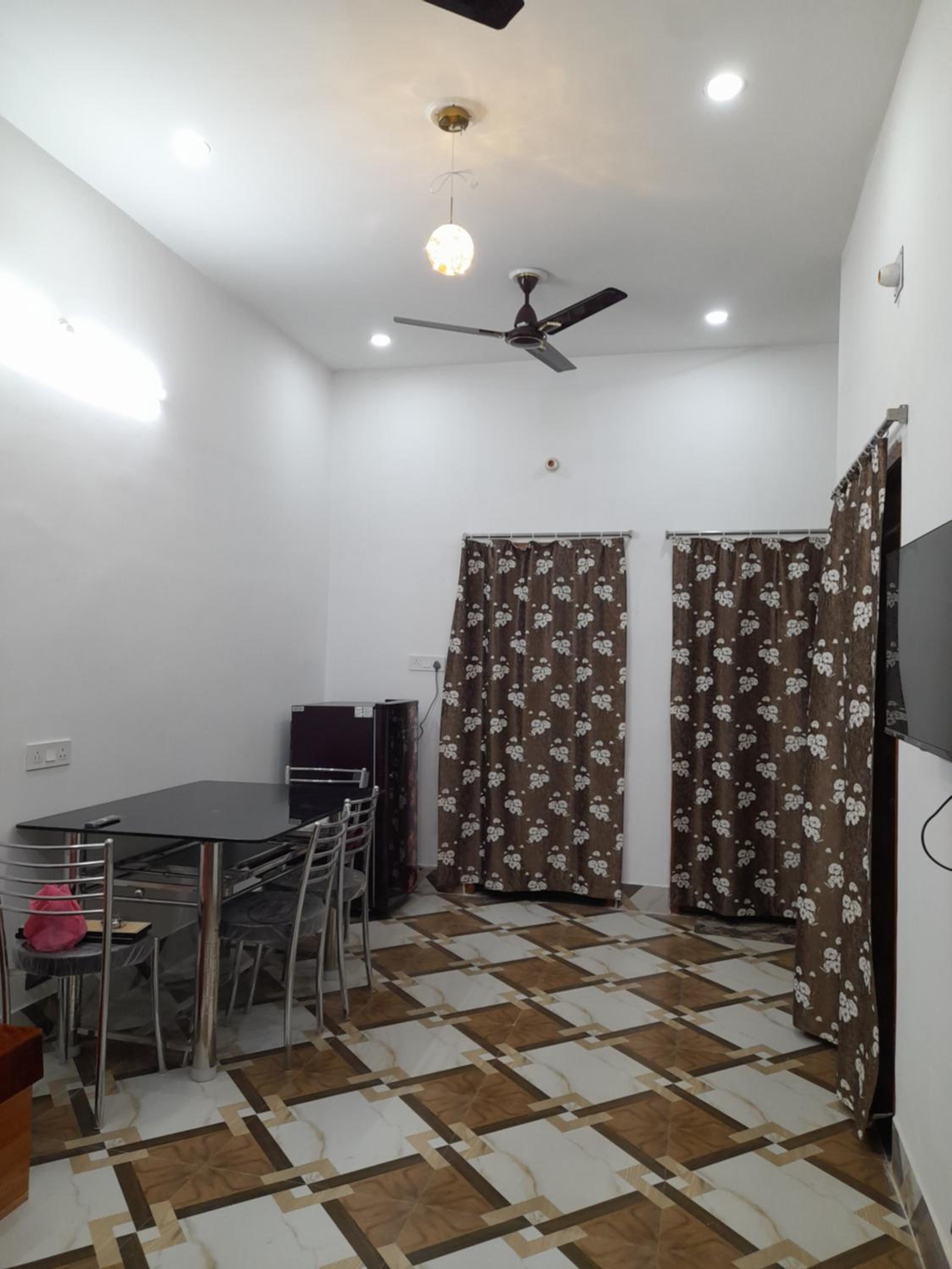 Two-Bedroom House photo 3