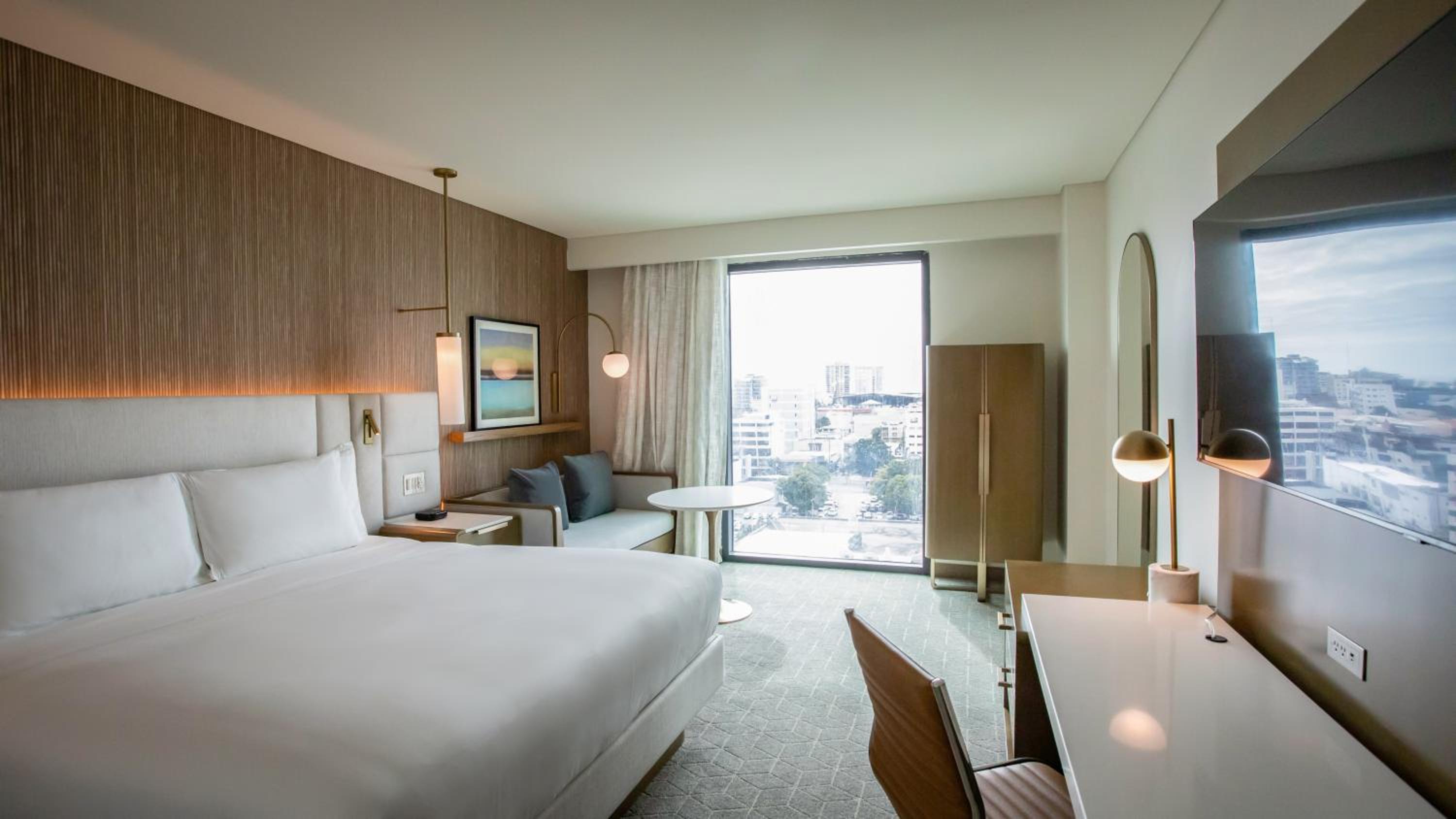 Standard King Room photo 1