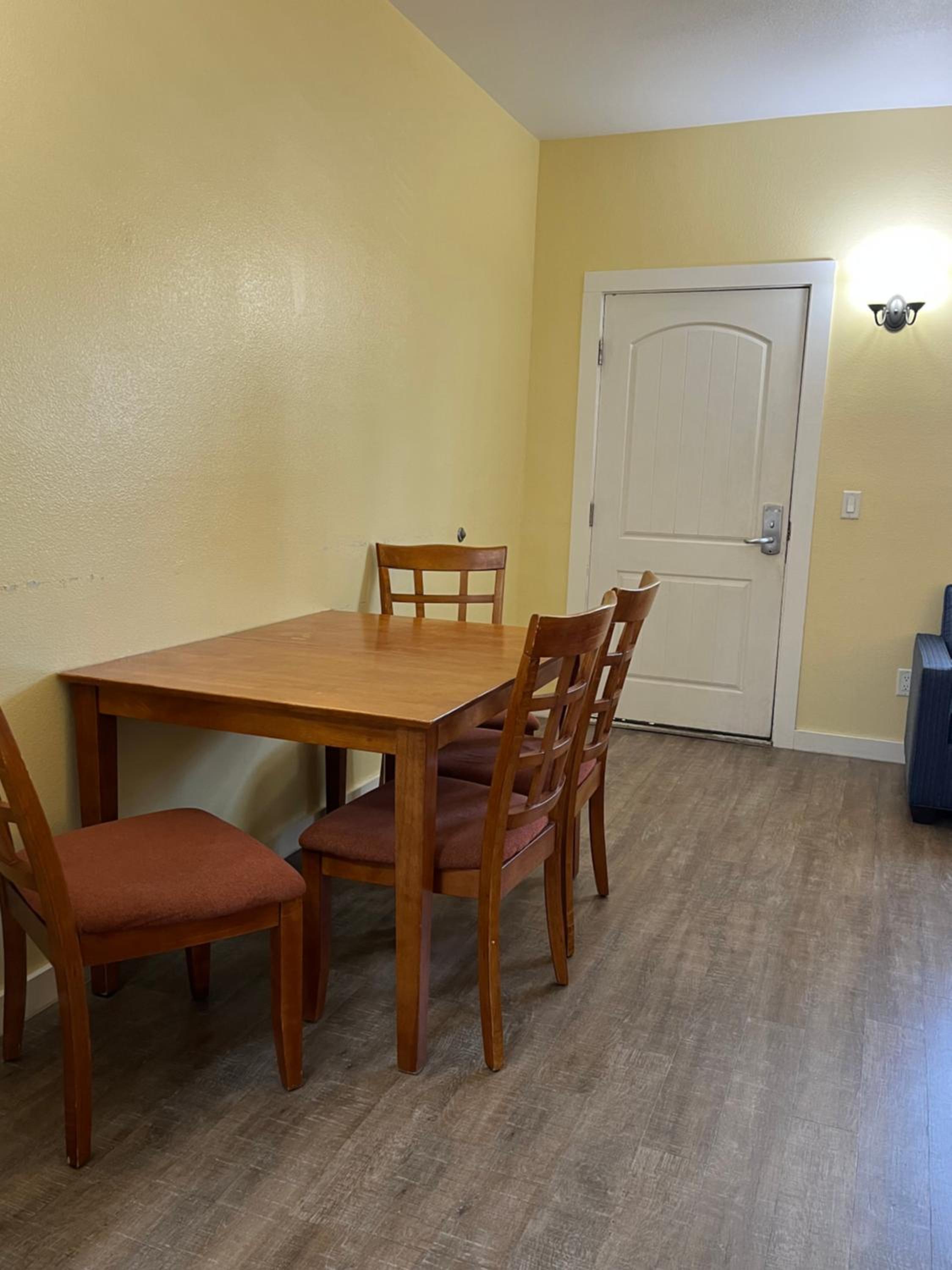 Queen Suite - Photo 4