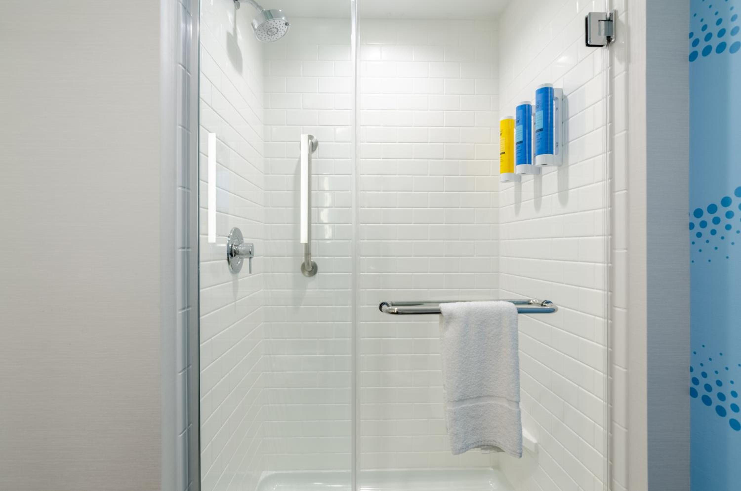 King Room with Walk-In Shower - Photo 10