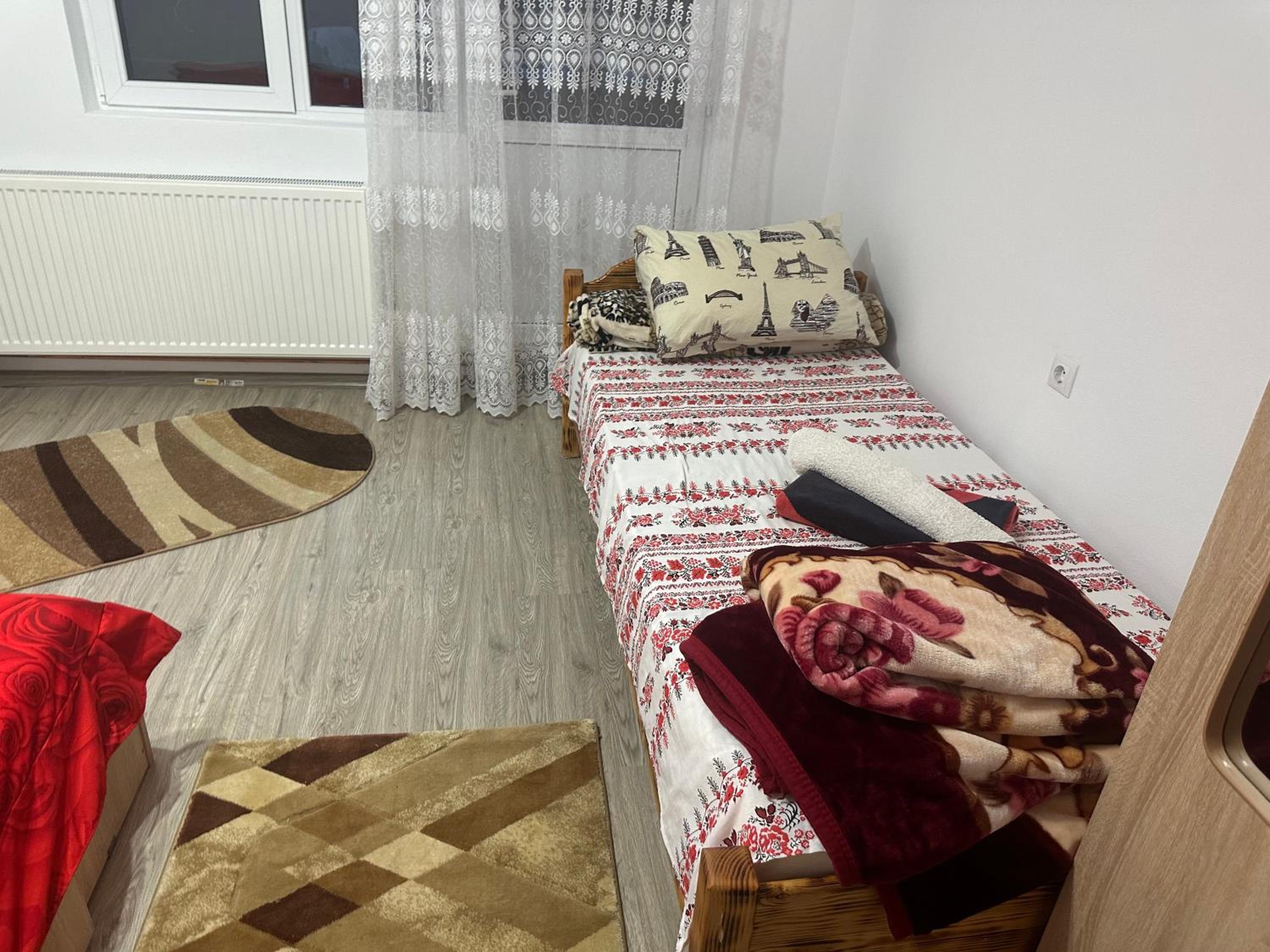Deluxe Room (2 Adults + 1 Child) photo 3