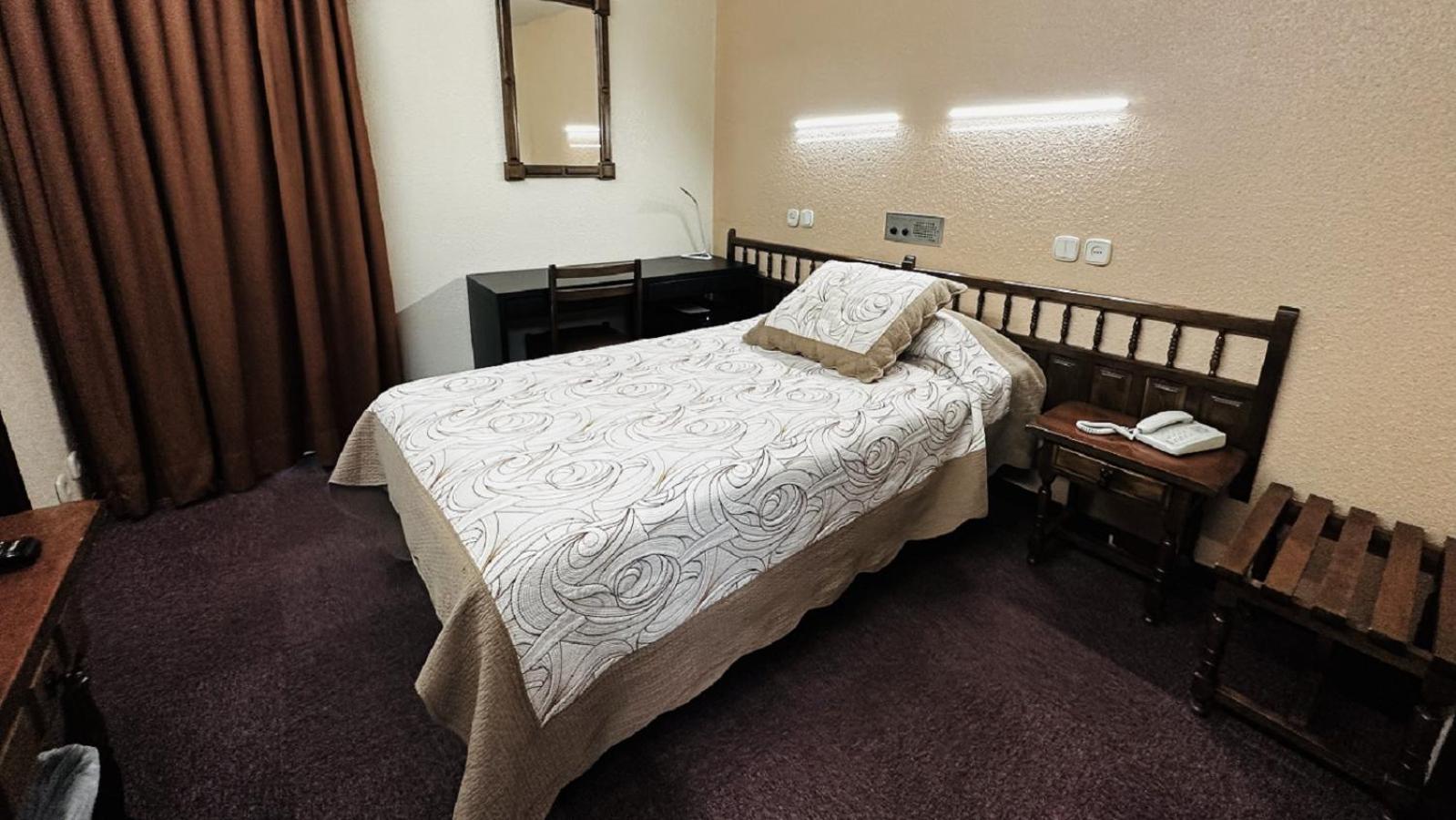 Single Room photo 3