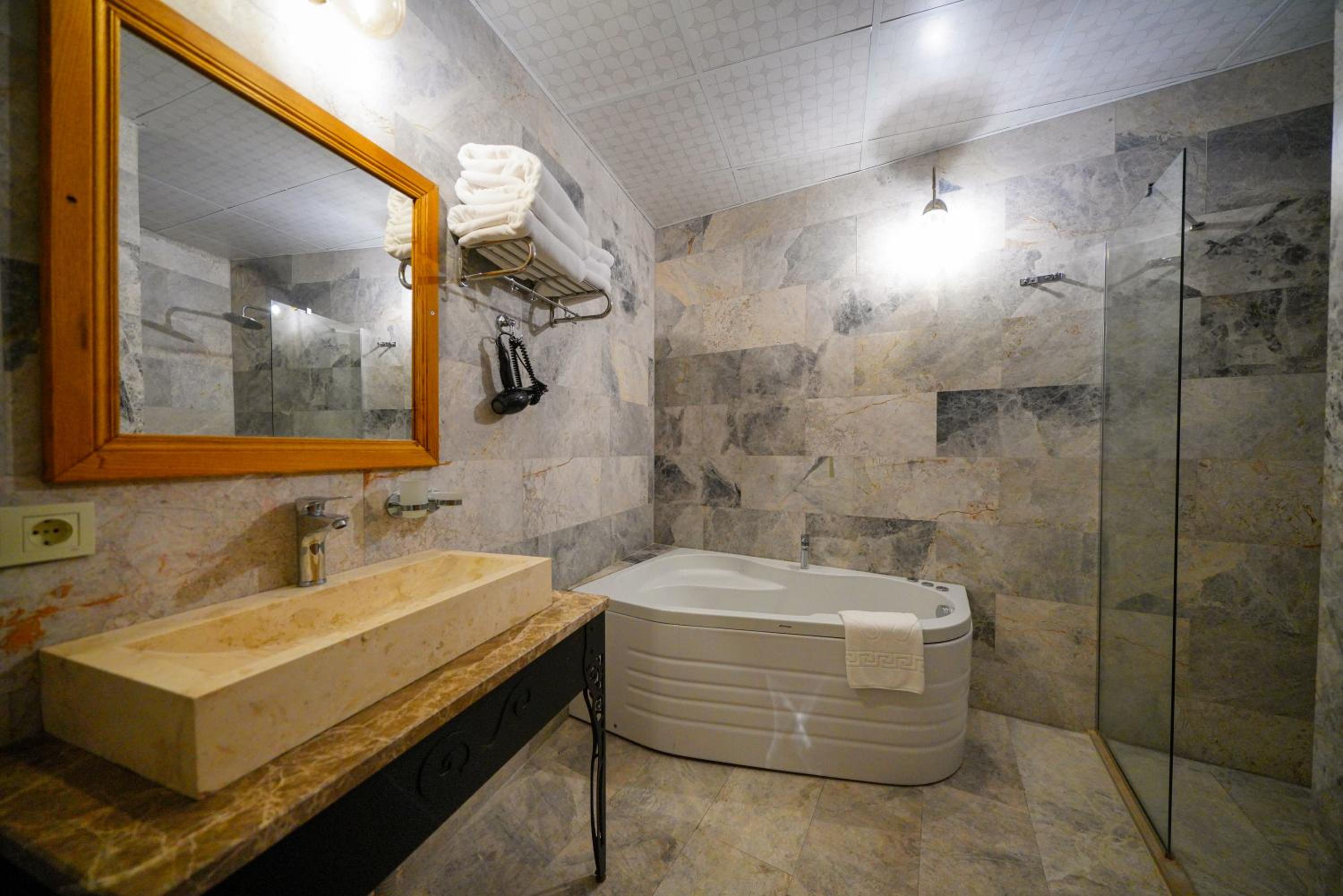 Superior Triple Room photo 3