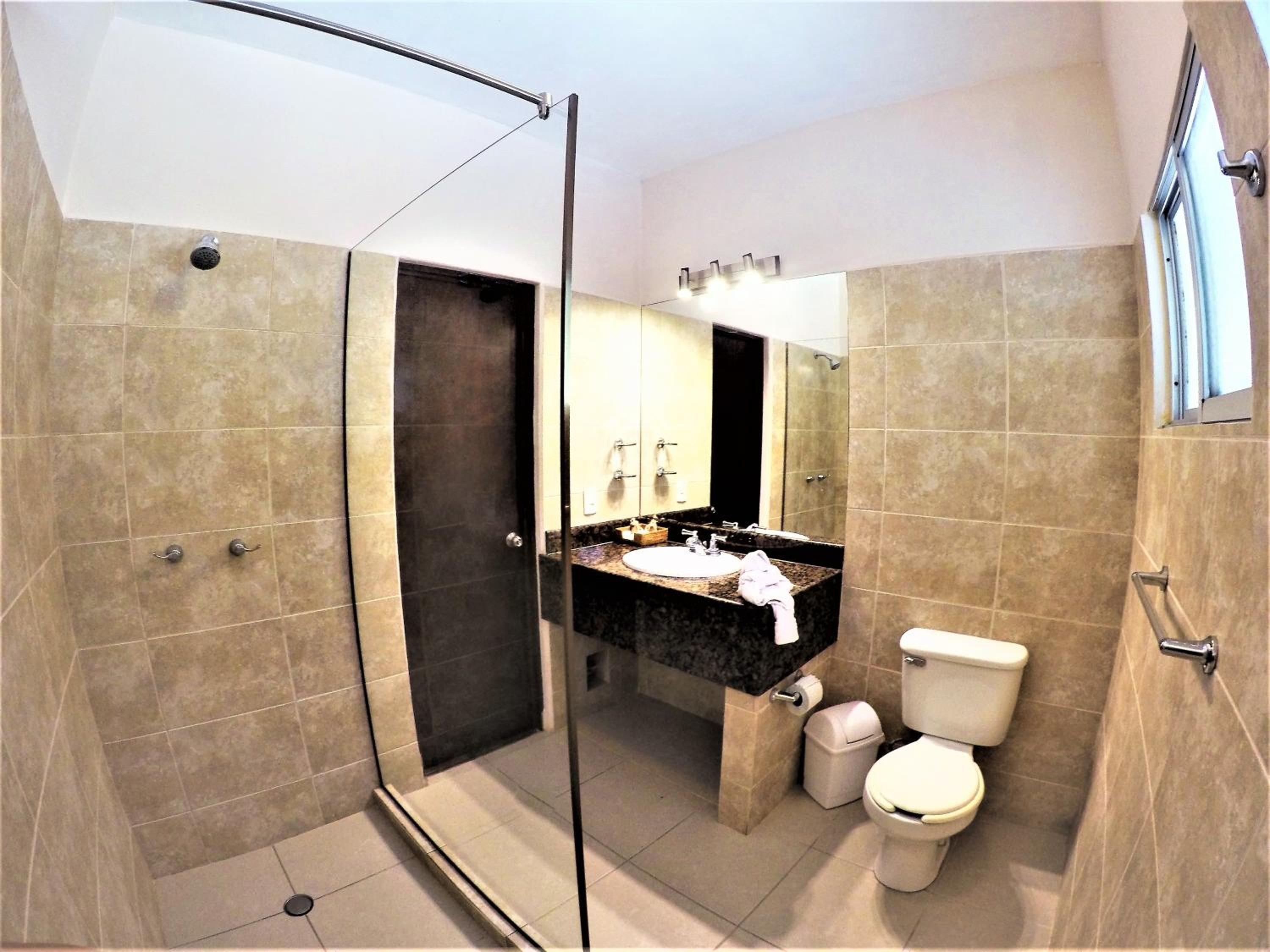 Deluxe Room - Photo 32