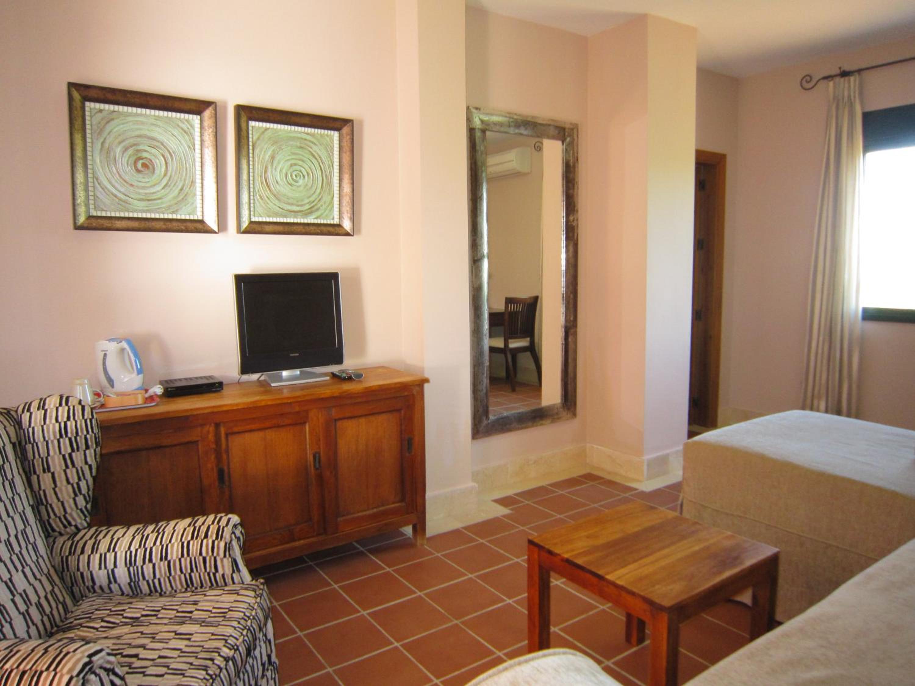 Family Suite - Photo 7