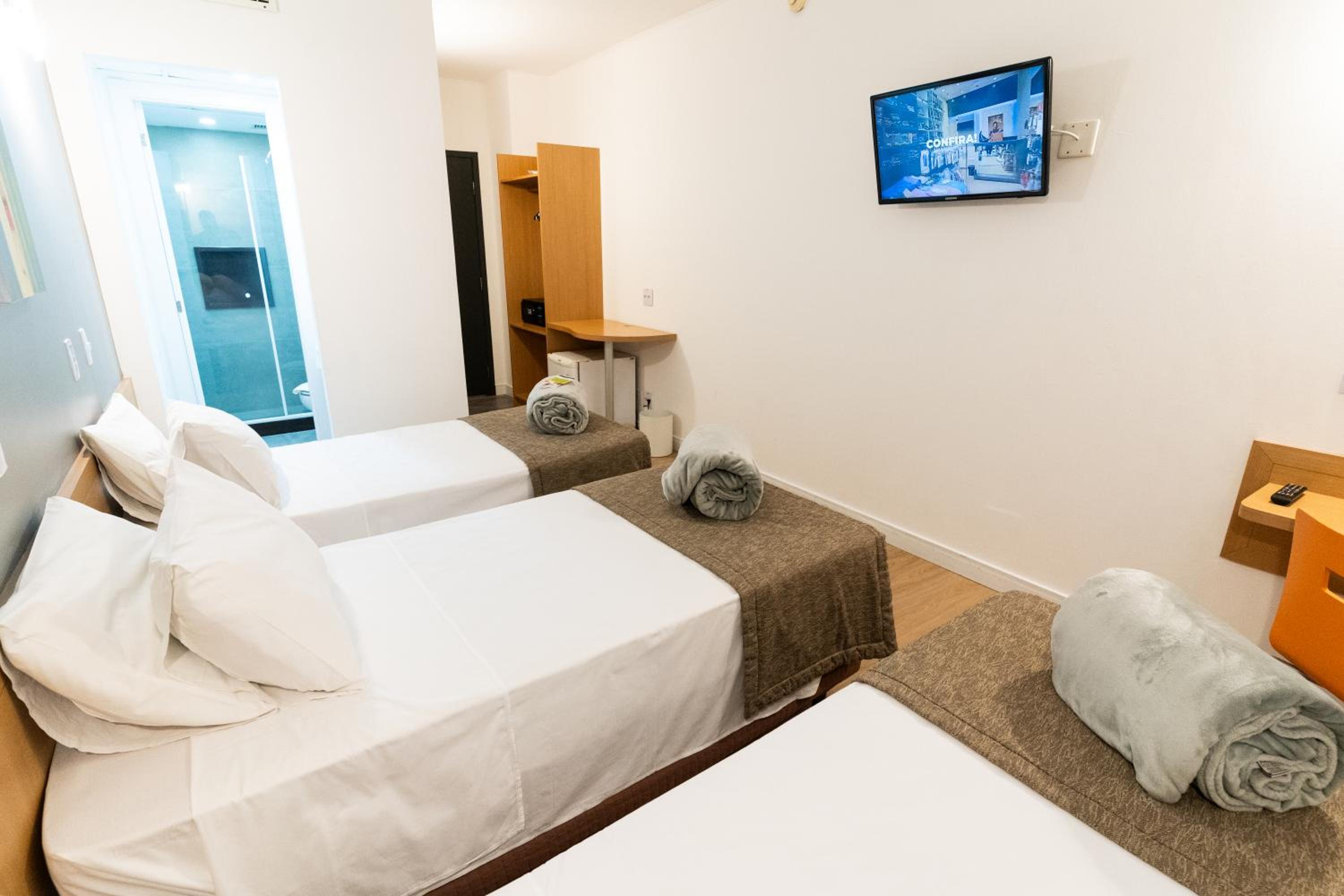 Superior Triple Room with 3 Twin Beds photo 2