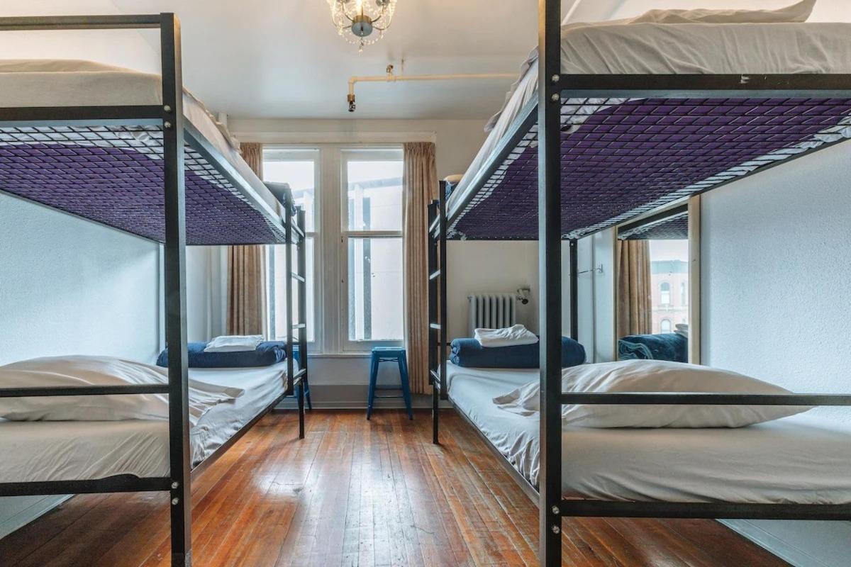 Bed in 4-Bed Female Dormitory Room photo 3