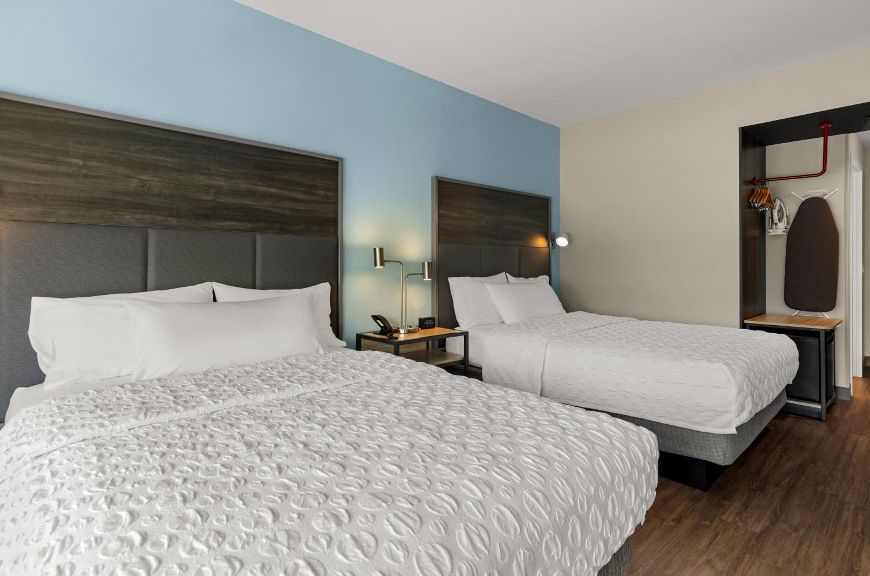 Queen Room with Two Queen Beds and Walk-In Shower - Photo 9