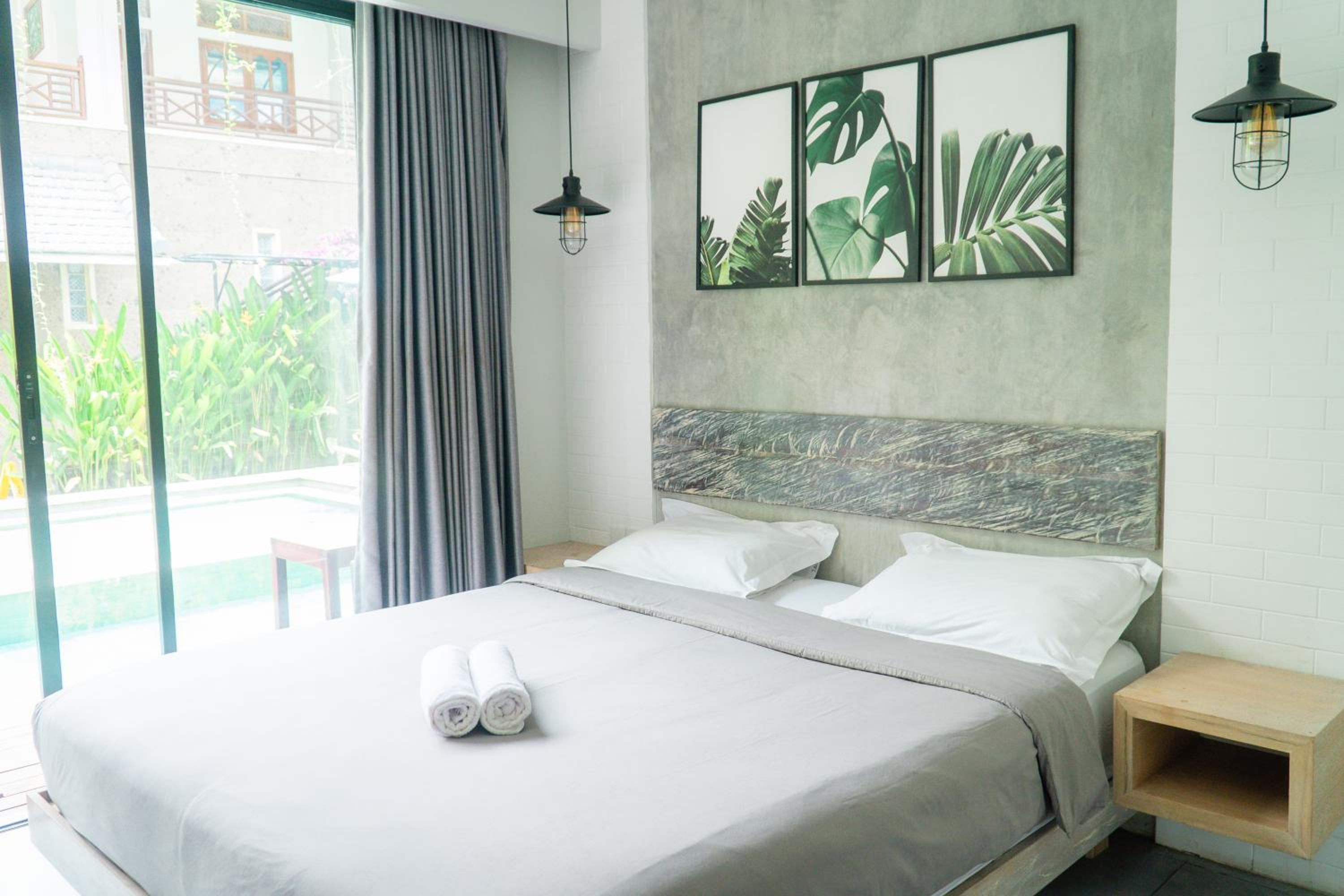 Deluxe Double or Twin Room with Pool Access - Photo 13