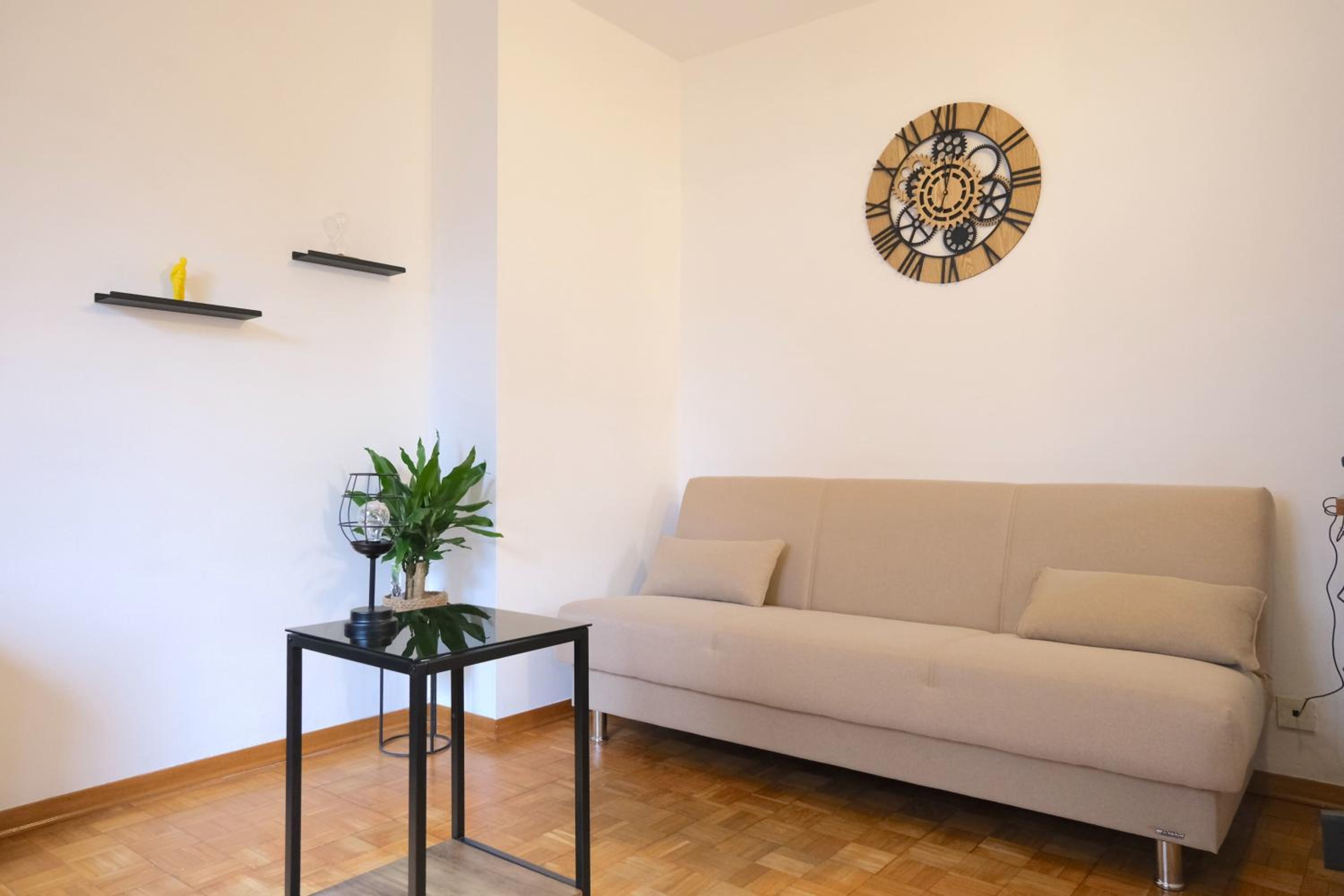 One-Bedroom Apartment