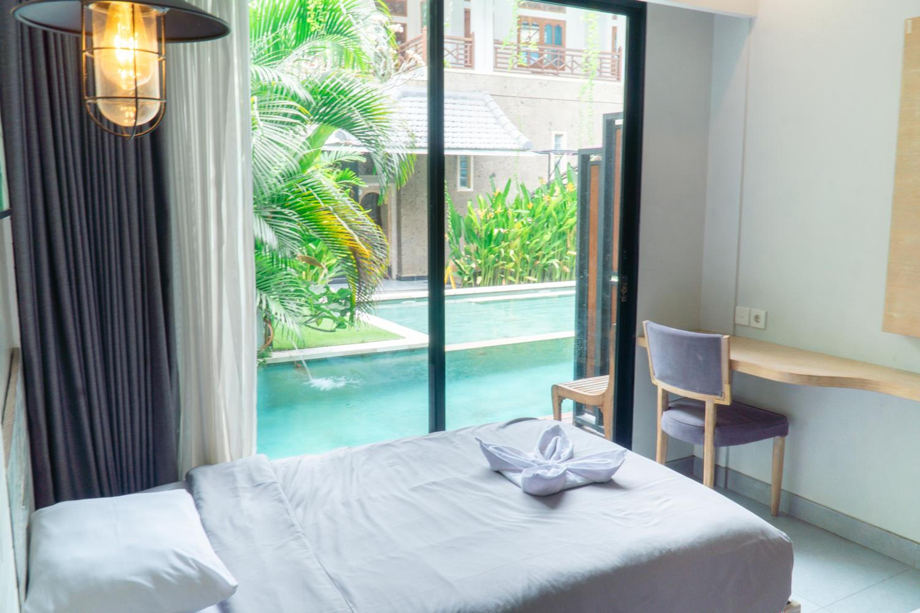 Deluxe Double or Twin Room with Pool Access - Photo 5