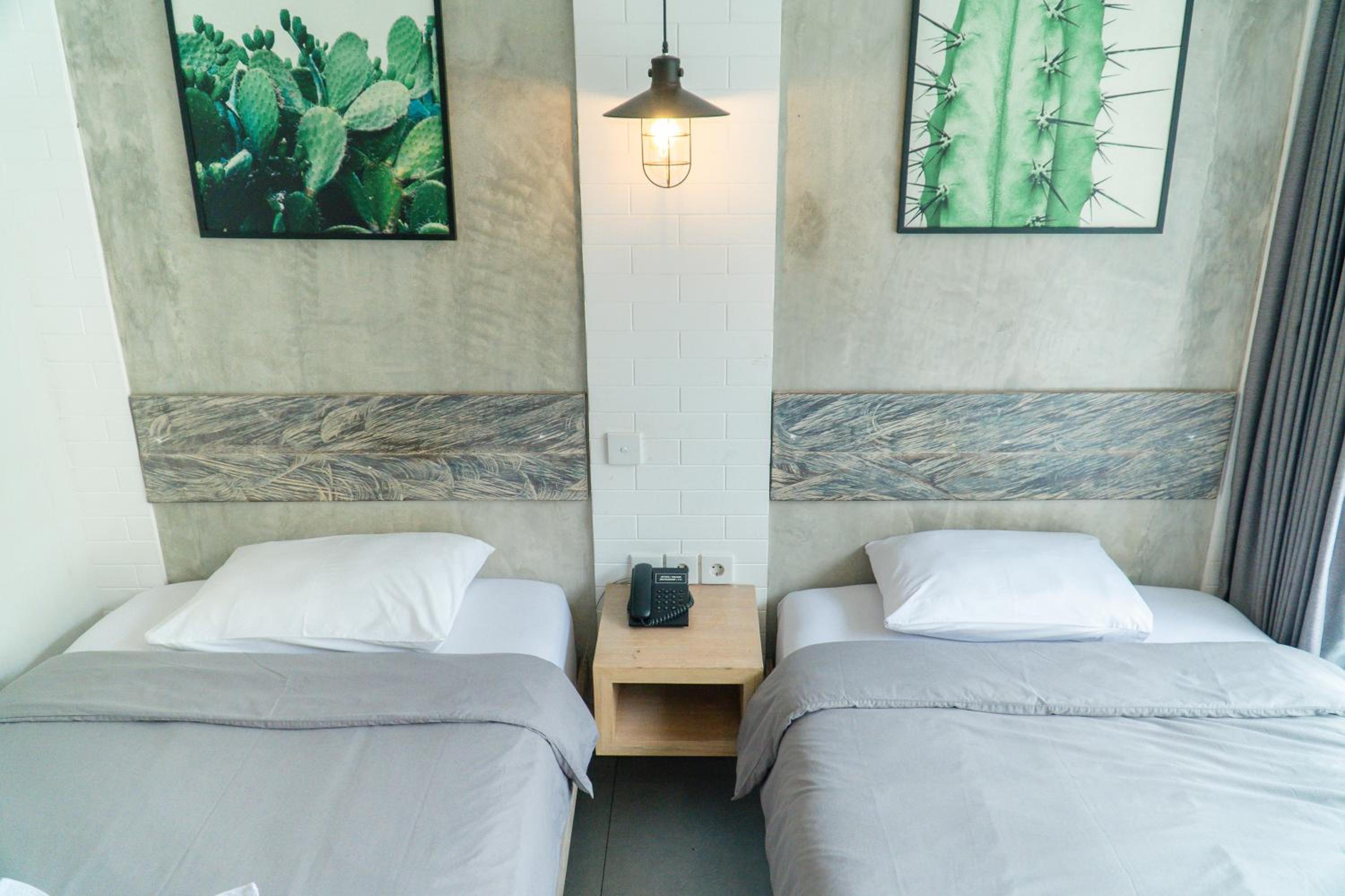 Deluxe Double or Twin Room with Pool Access - Photo 4